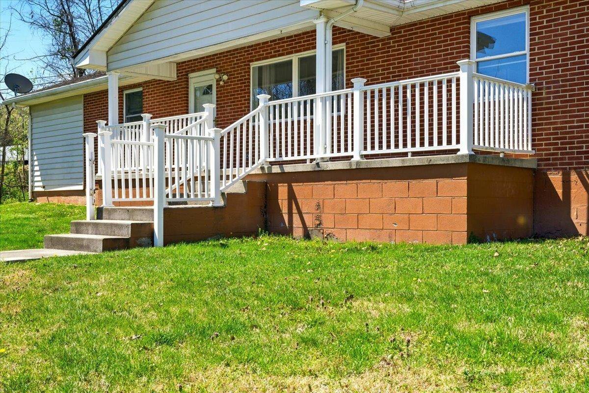 Elliston, VA 24087,2351 Reese Mountain RD