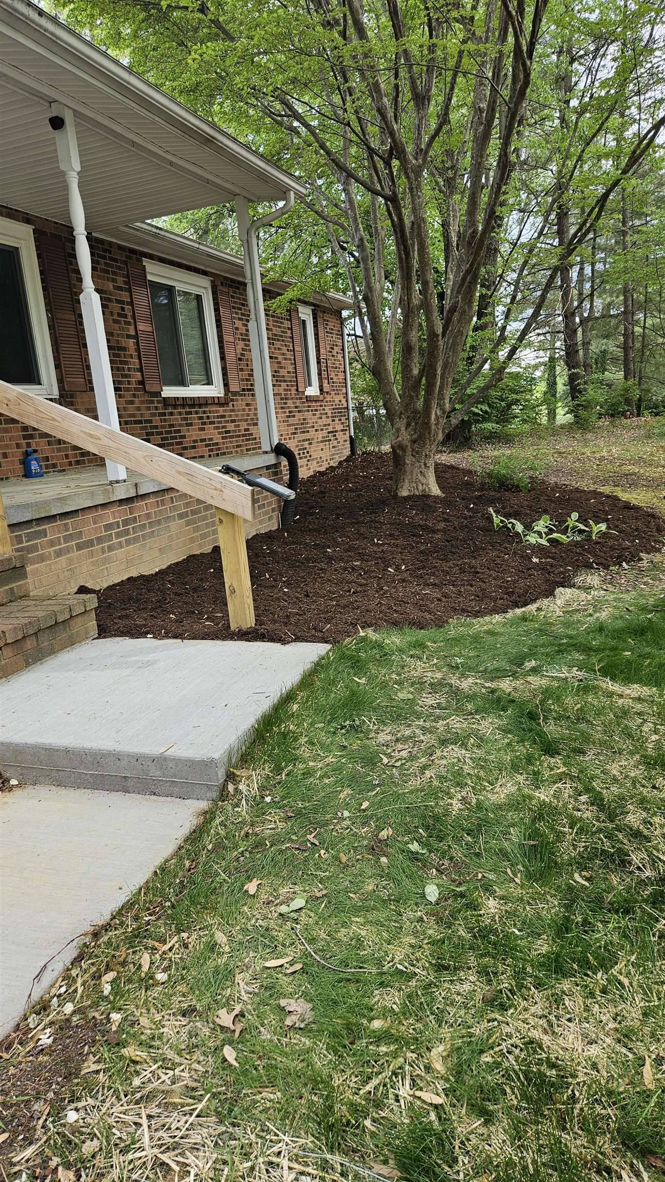 Blacksburg, VA 24060,1698 Oriole DR
