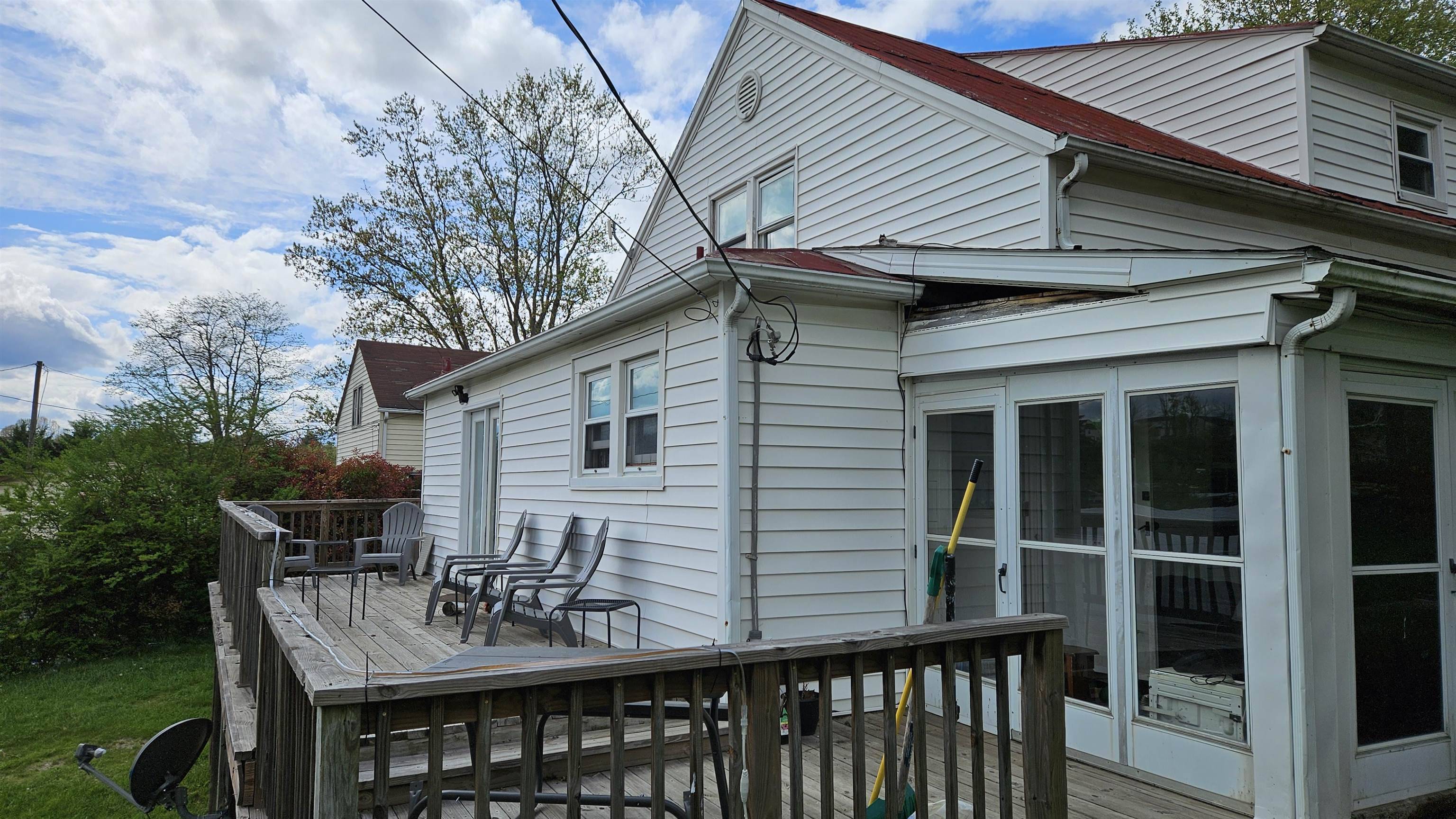 Christiansburg, VA 24073,990 ELK DR