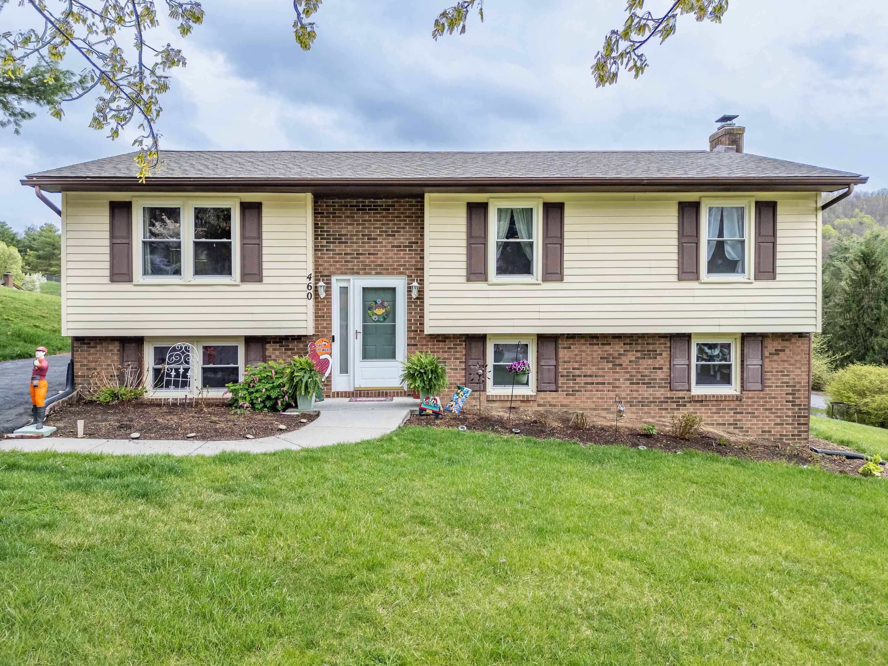 Christiansburg, VA 24073,460 Mulberry Drive SW