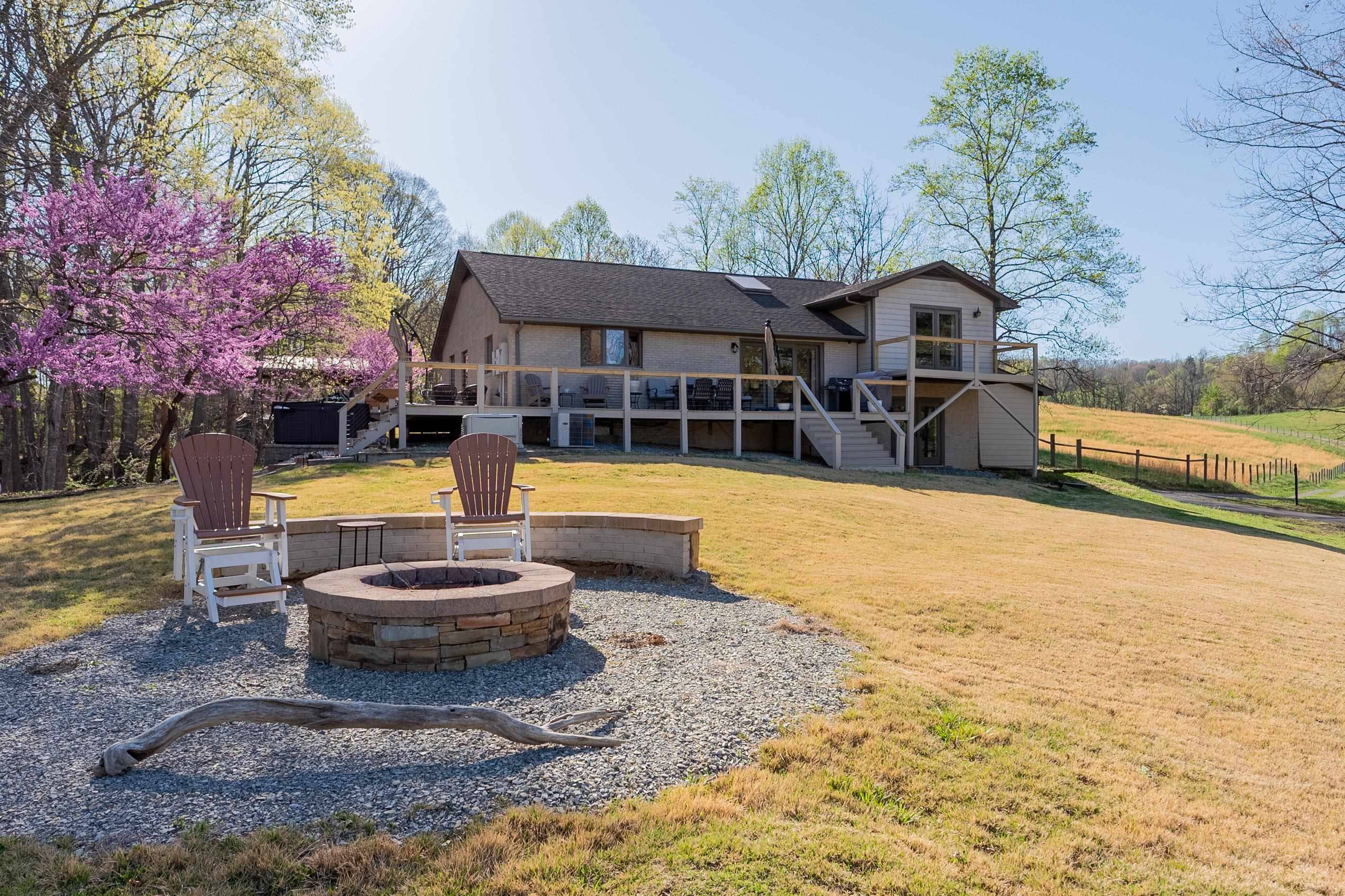 Radford, VA 24141,4536 Plantation Estates RD