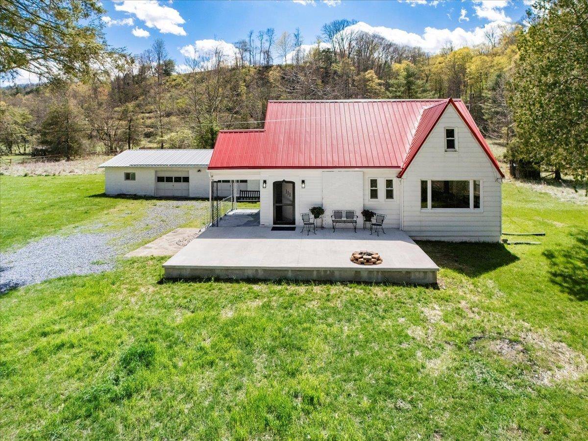Hiwassee, VA 24347,2827 Max Creek RD