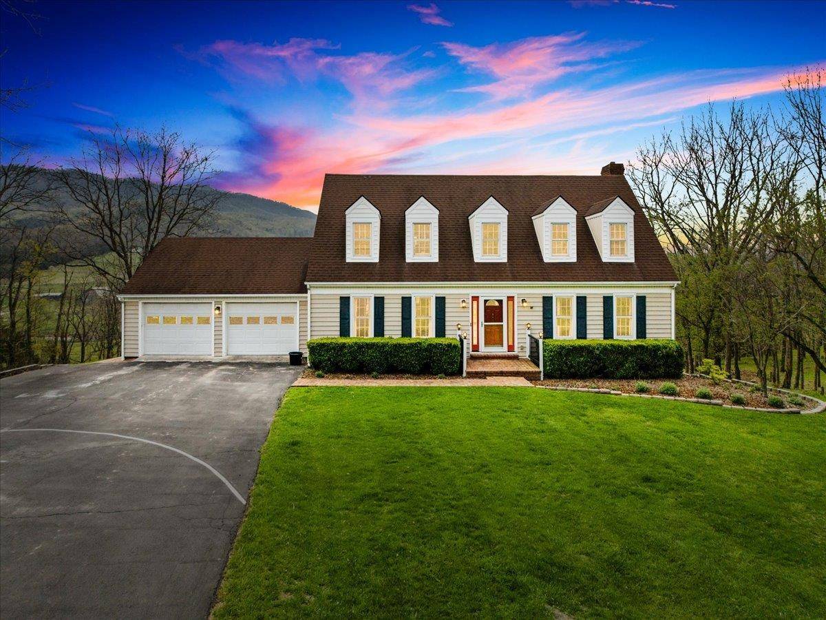 Blacksburg, VA 24060,2220 Cedar WALK