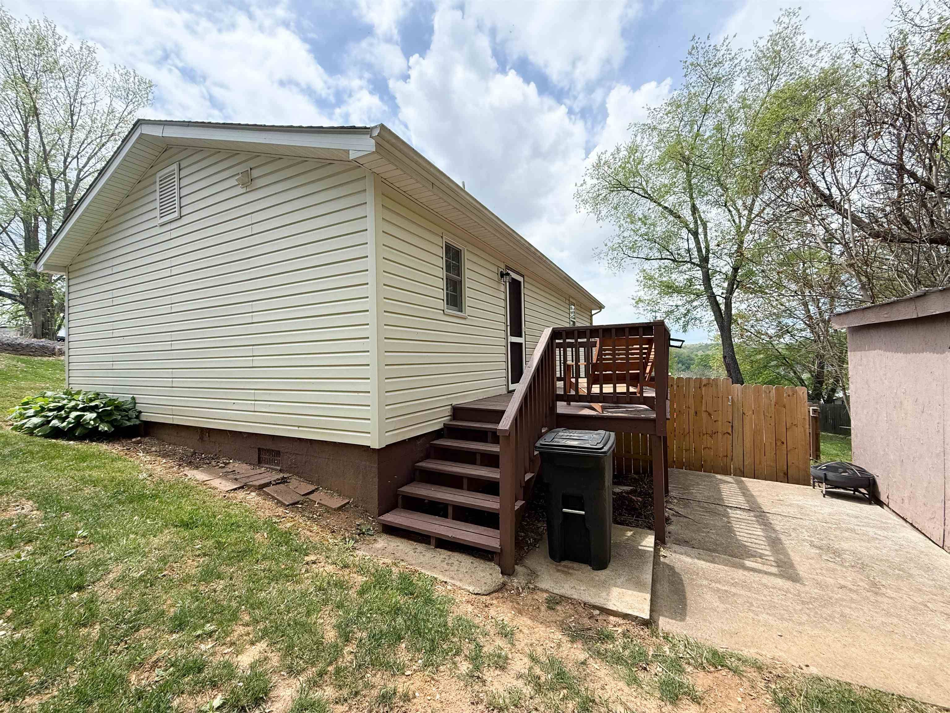Radford, VA 24141,211 Morton ST