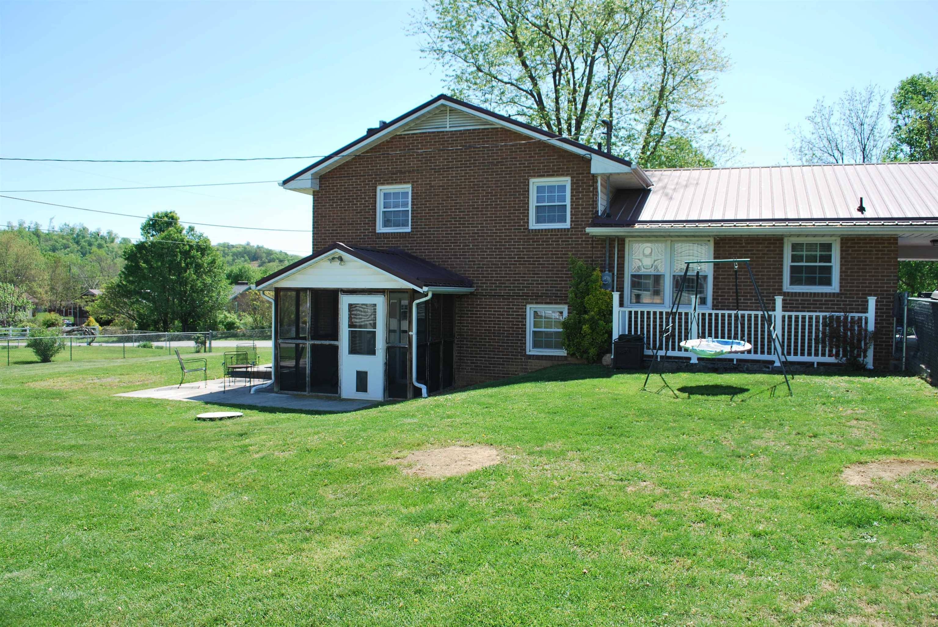 Radford, VA 24141,6883 Flower Land LN