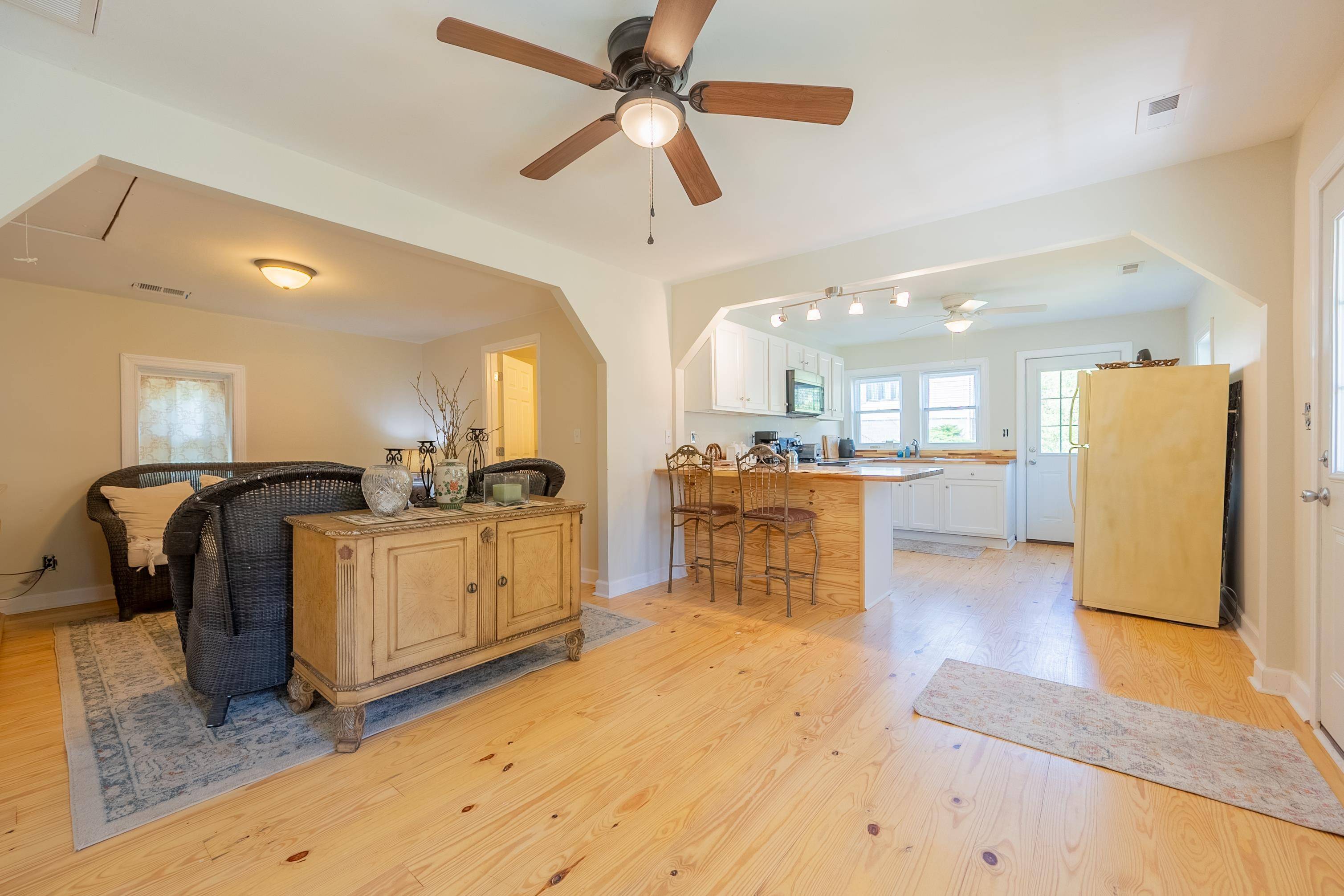 Narrows, VA 24124,108 George ST