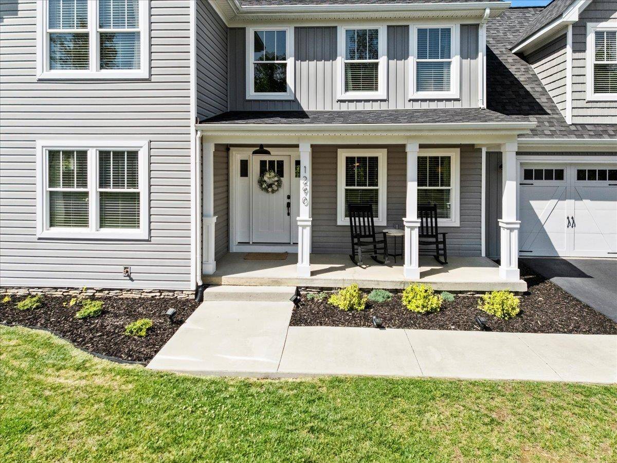 Christiansburg, VA 24073,1290 WALNUT RIDGE RD