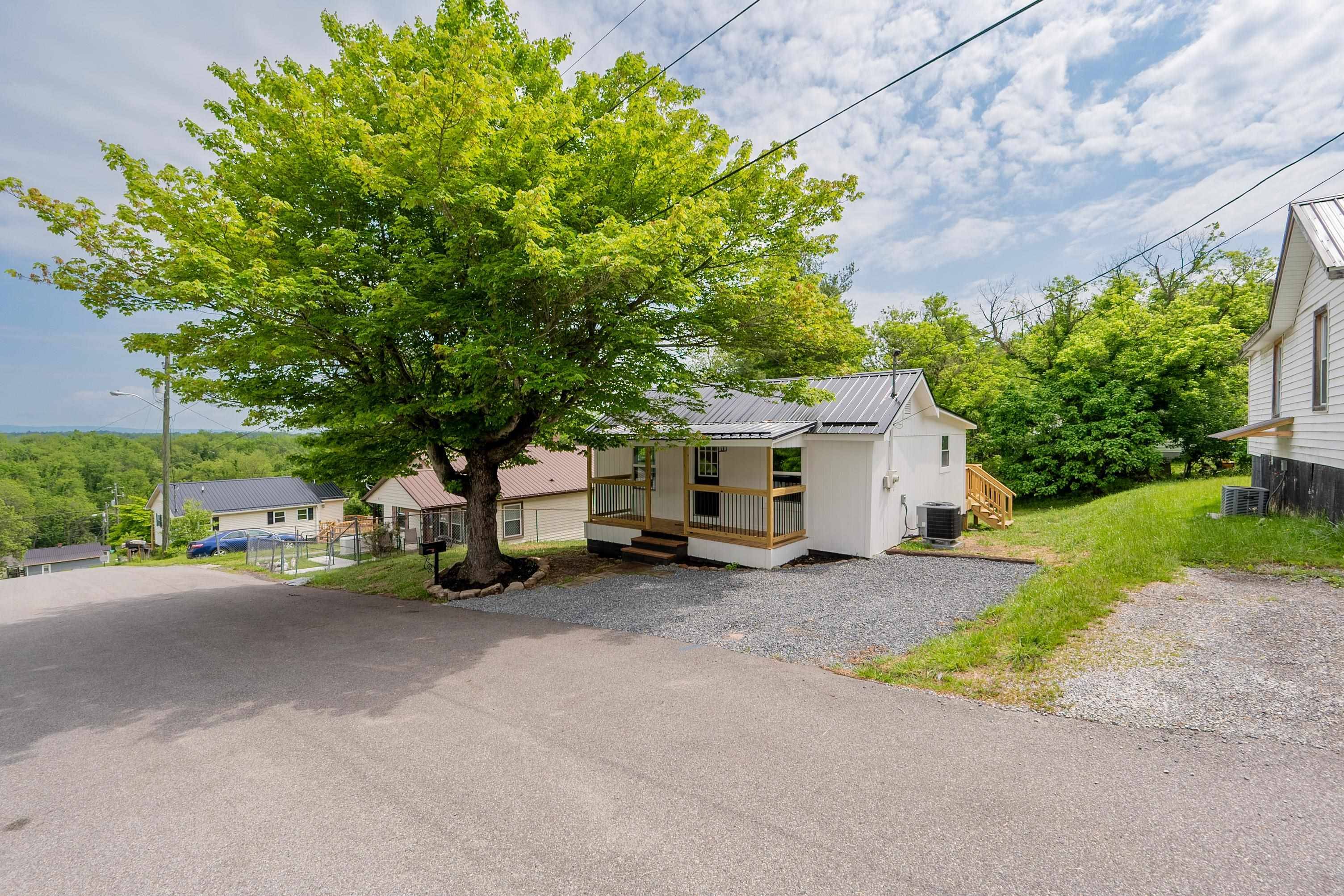 Pulaski, VA 24301,527 Patterson AVE