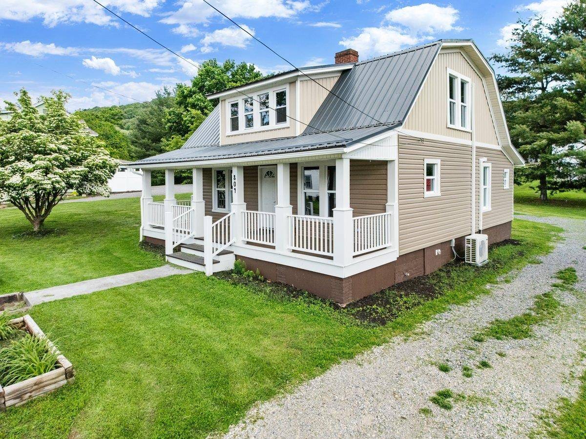Narrows, VA 24124,804 Westview ST