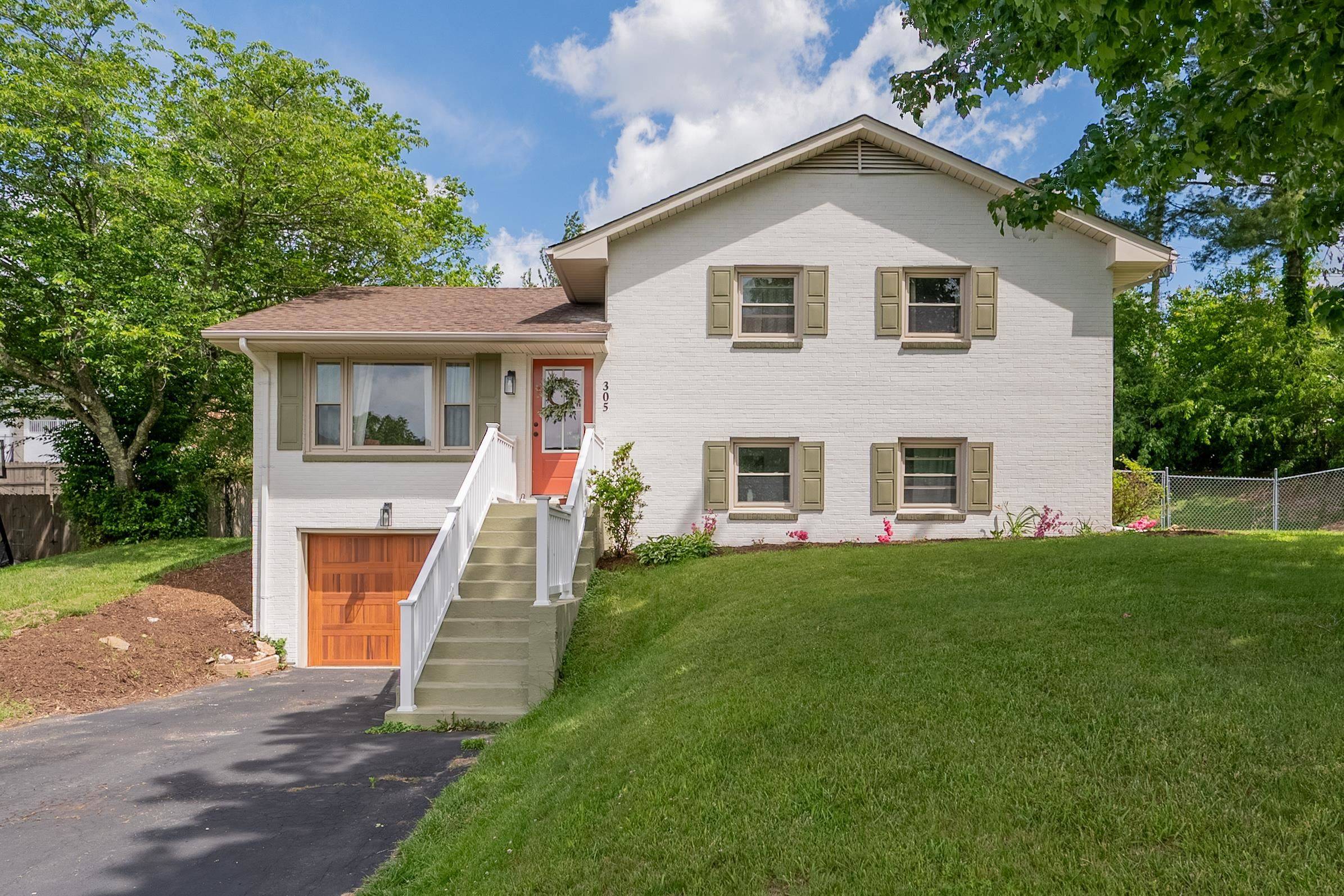 Christiansburg, VA 24073,305 Overland DR
