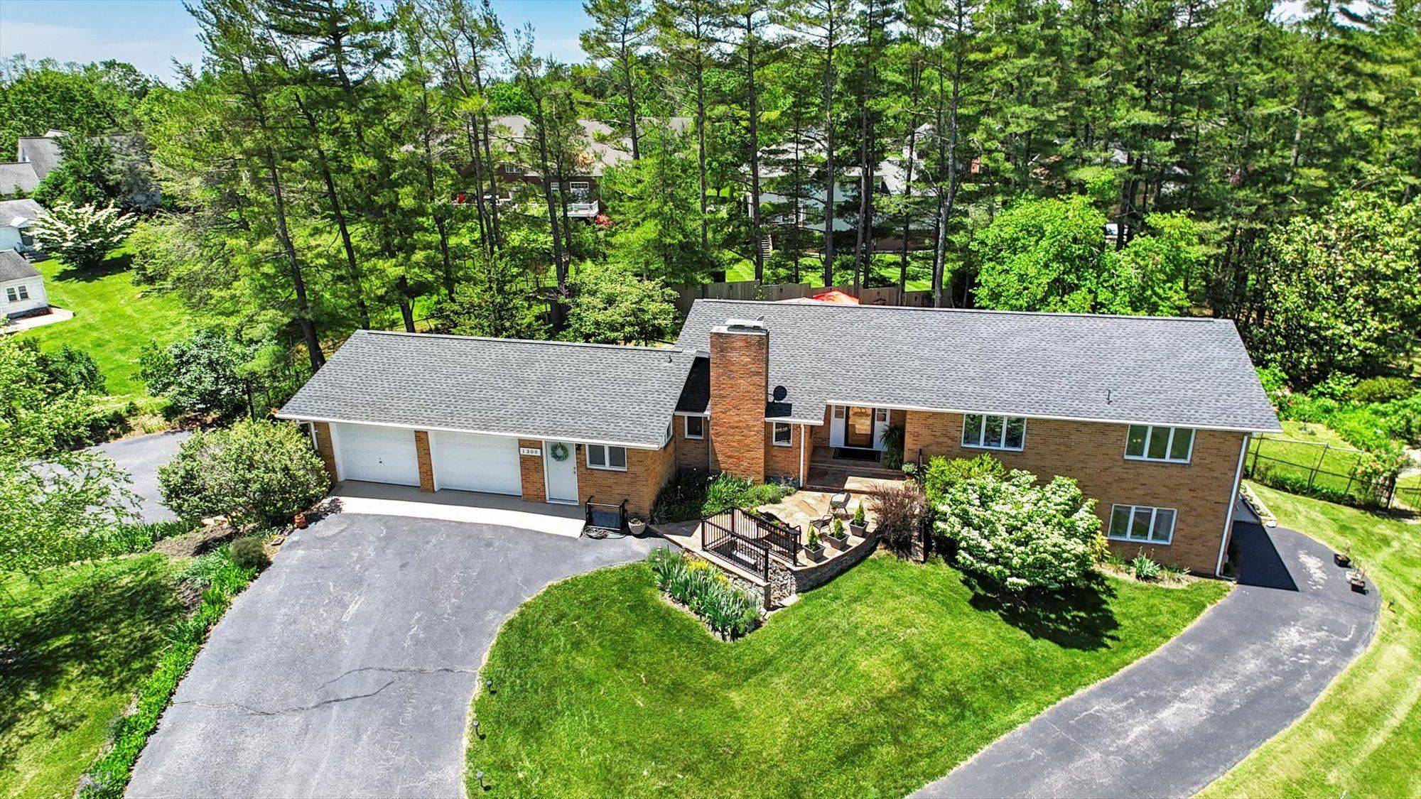 Blacksburg, VA 24060,1300 HARDING RD