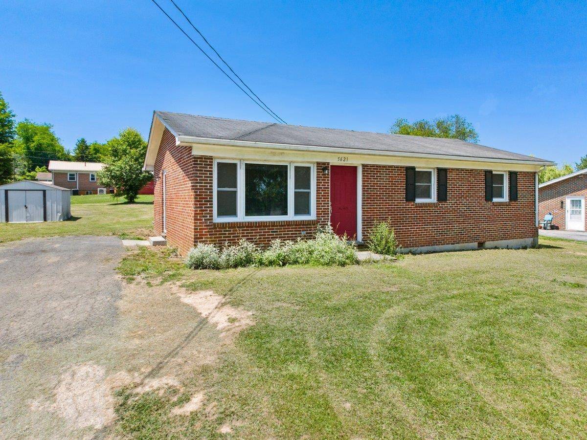 Dublin, VA 24084,5621 Rolling Hills DR