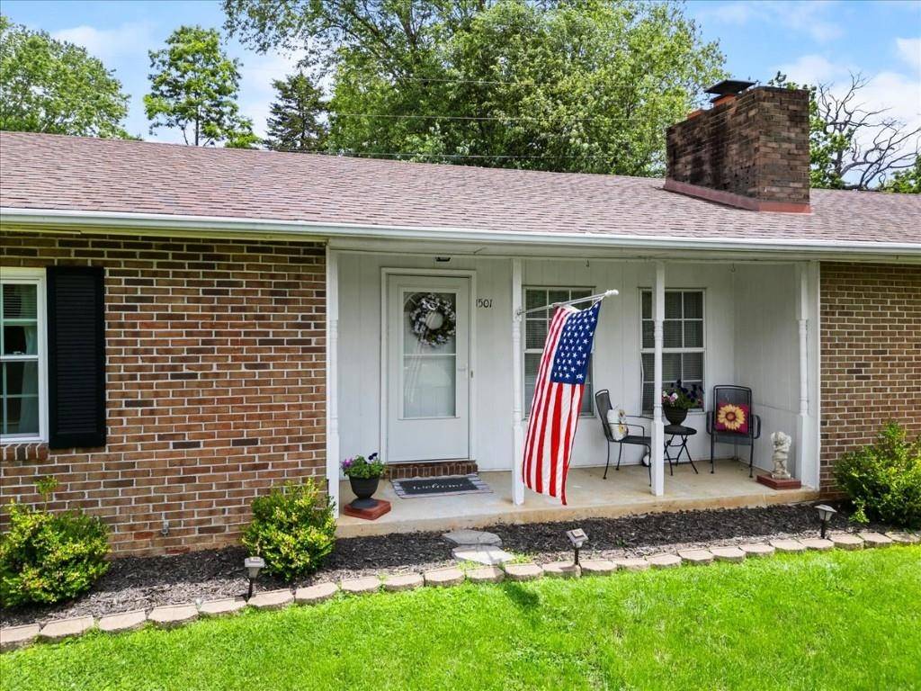 Pulaski, VA 24301,1501 English Forest RD