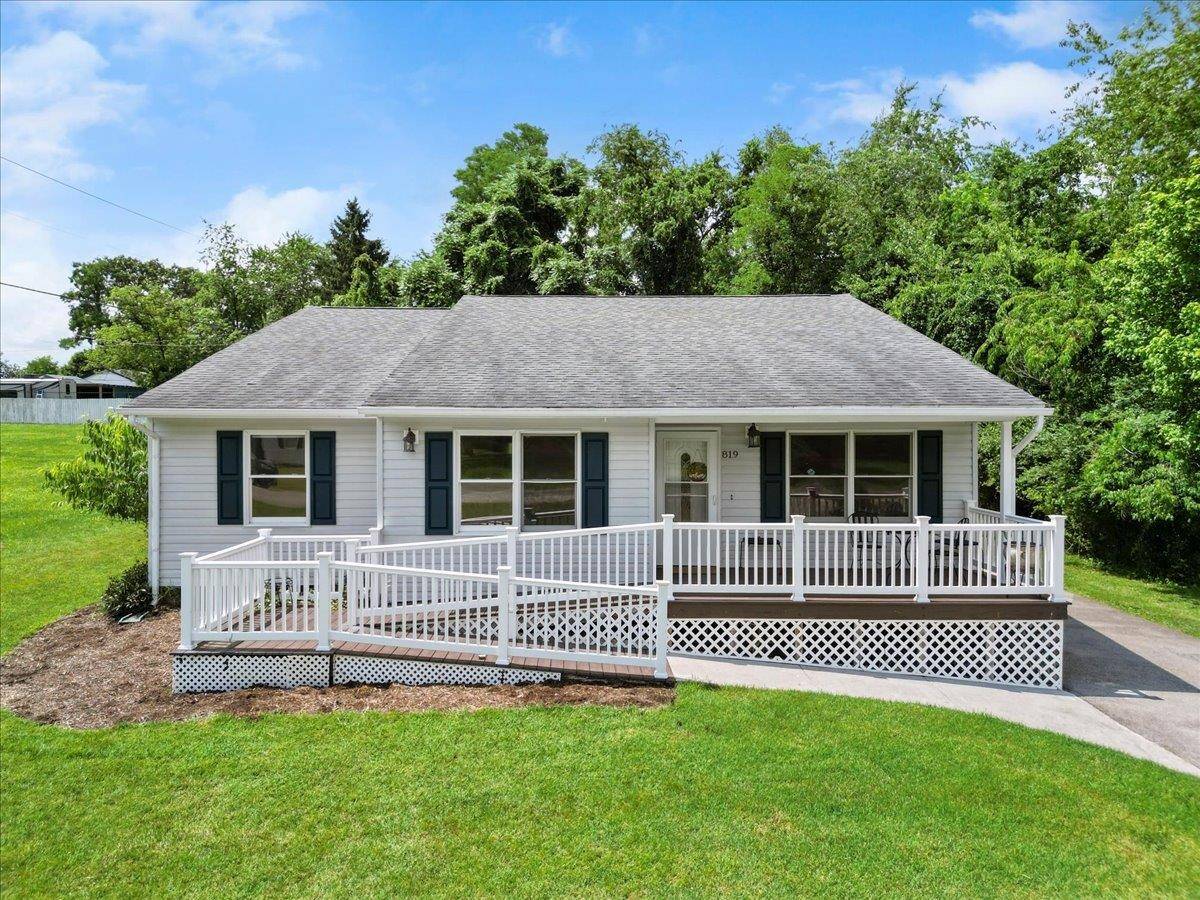 Radford, VA 24141,819 SEVENTEENTH ST