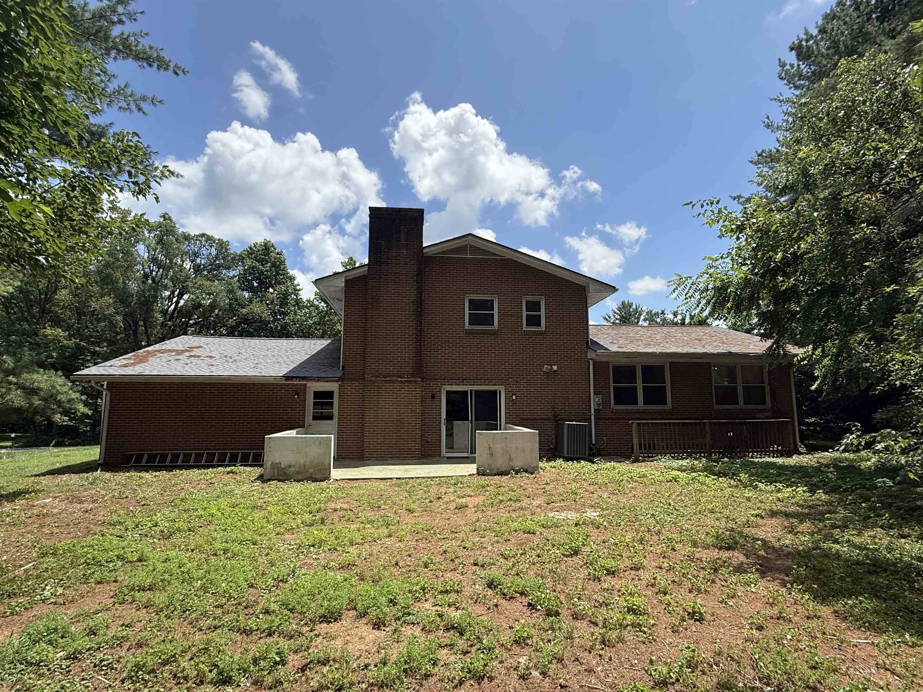 Blacksburg, VA 24060,706 Broce DR