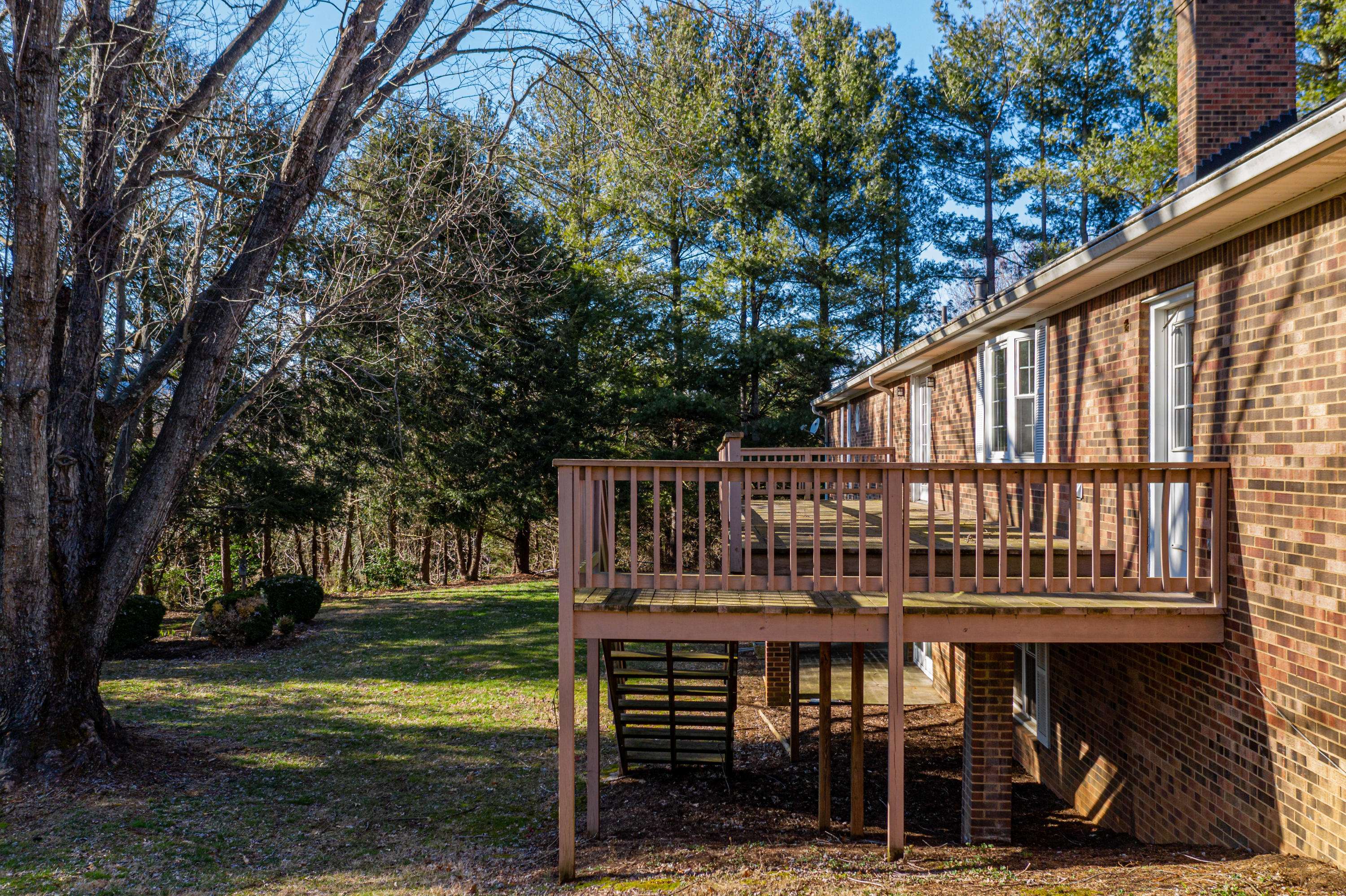 Daleville, VA 24083,102 Ivy LN