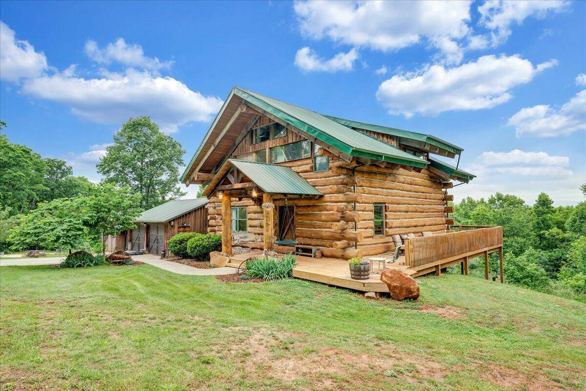 Hardy, VA 24101,152 Blackberry LN