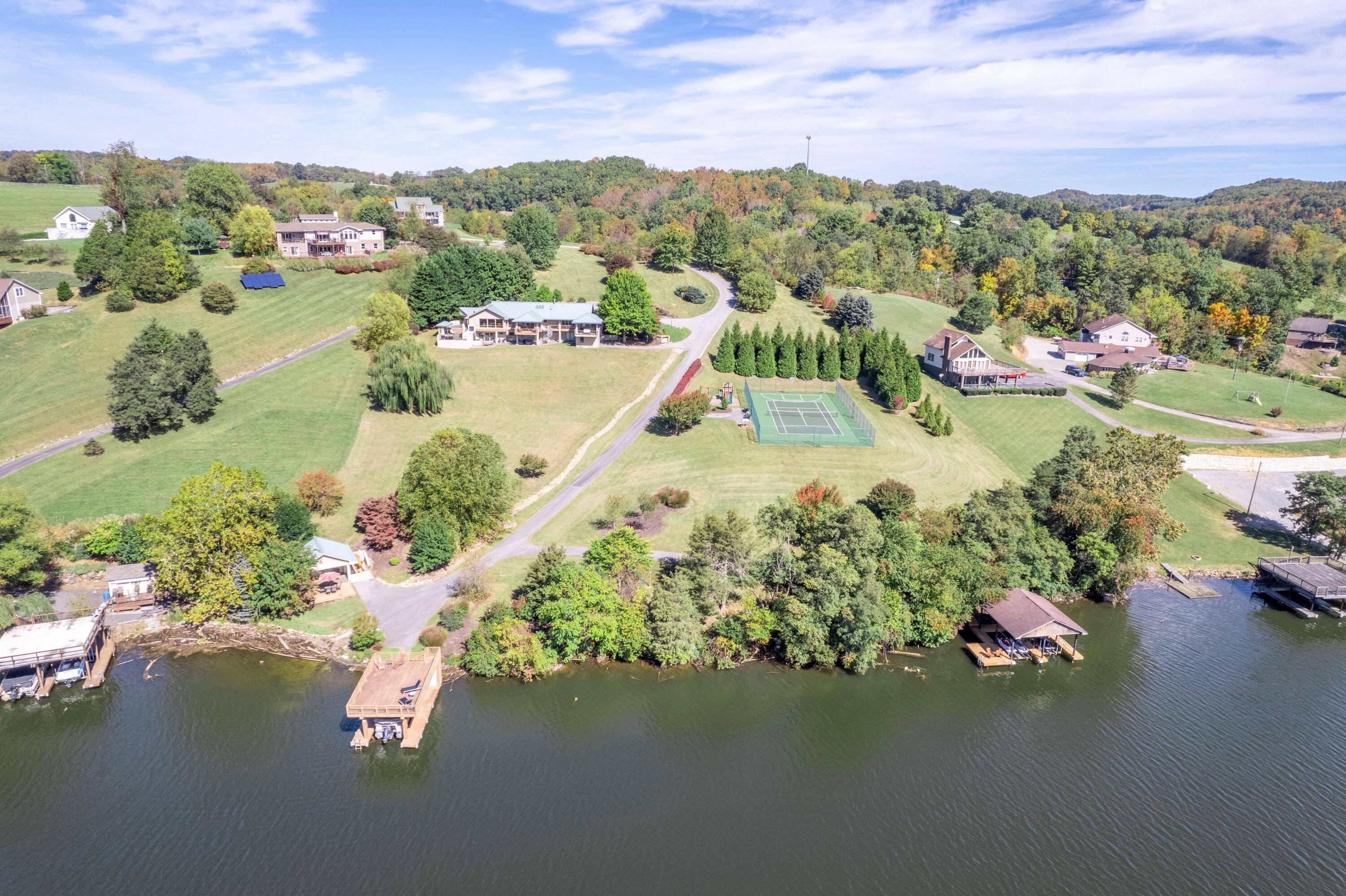 Pulaski, VA 24301,2530 Saddleridge CIR
