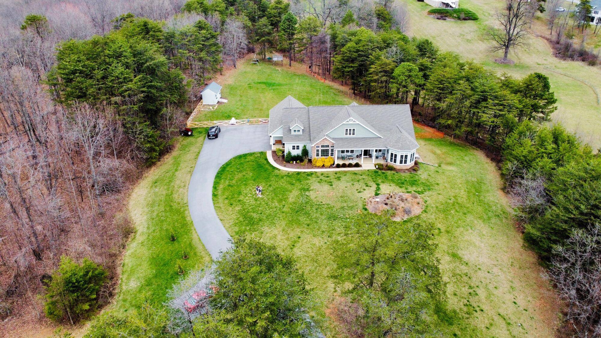 Blue Ridge, VA 24064,64 Hickory Ridge CT