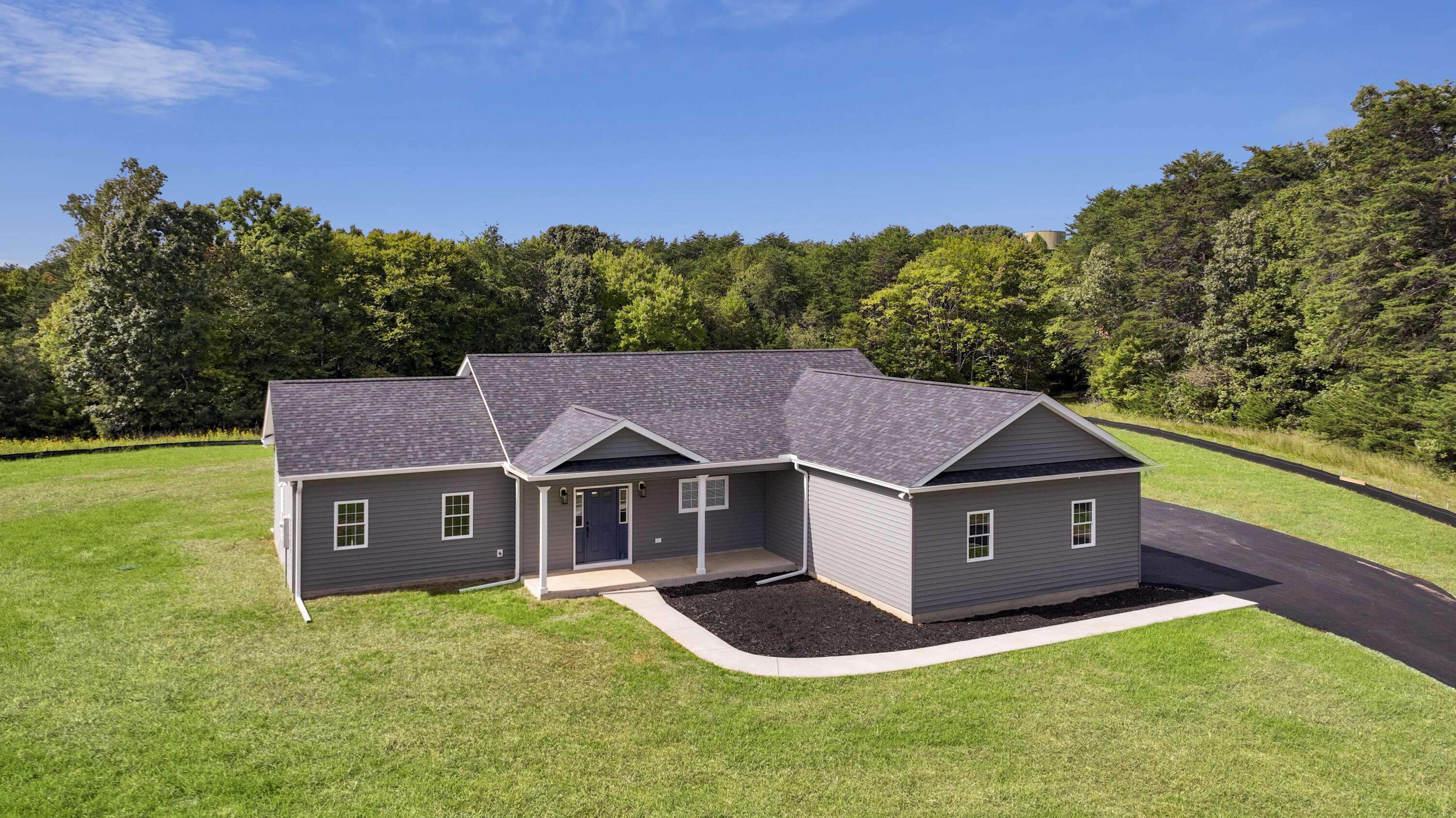 Moneta, VA 24121,139 Belvior CIR