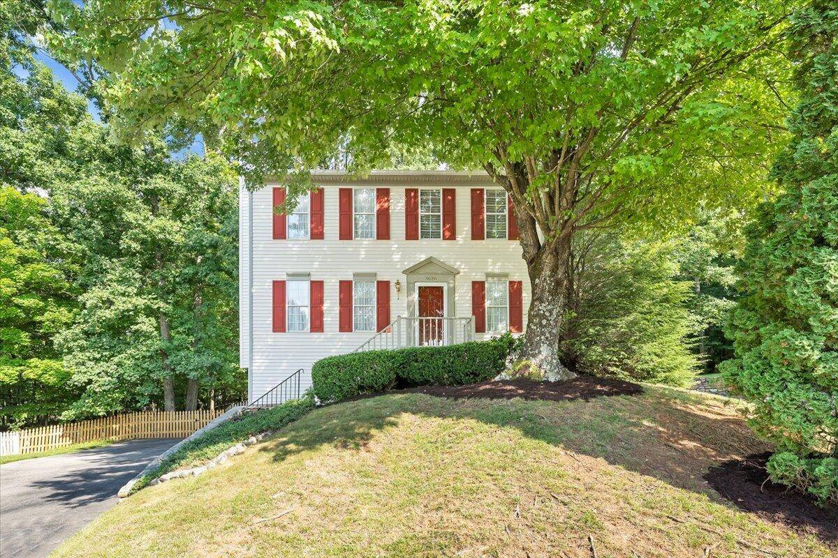 Roanoke, VA 24018,4626 Whipplewood CT