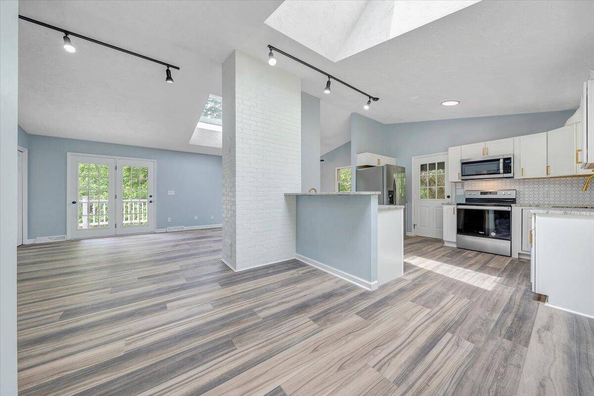 Salem, VA 24153,1440 Mountain Heights DR