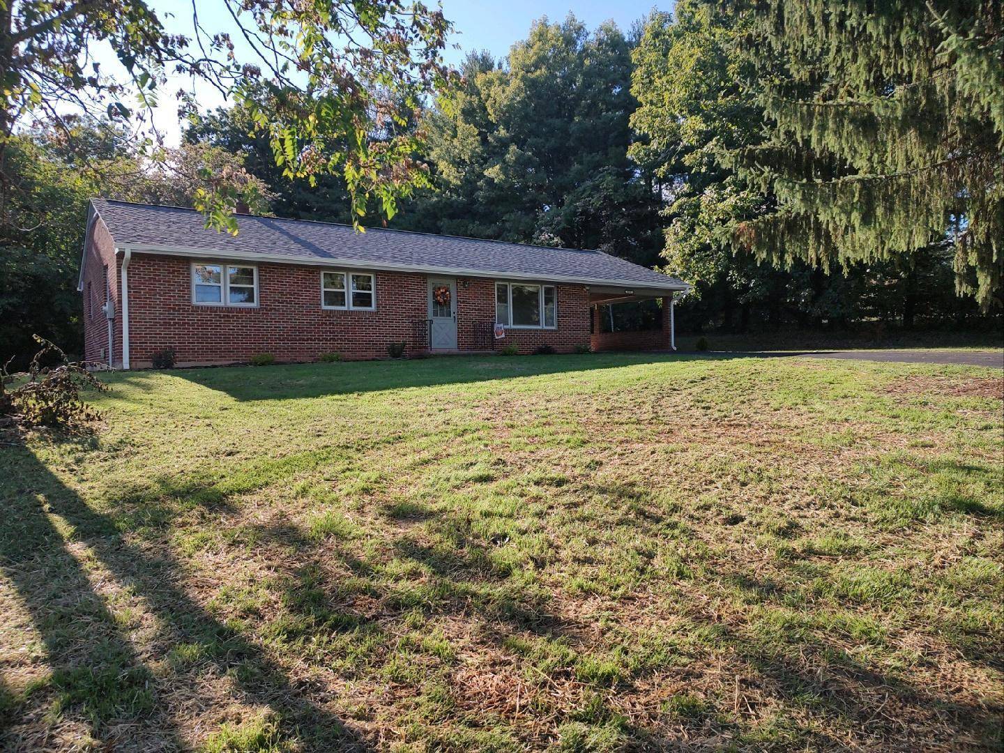 Ferrum, VA 24088,4255 Waidsboro RD