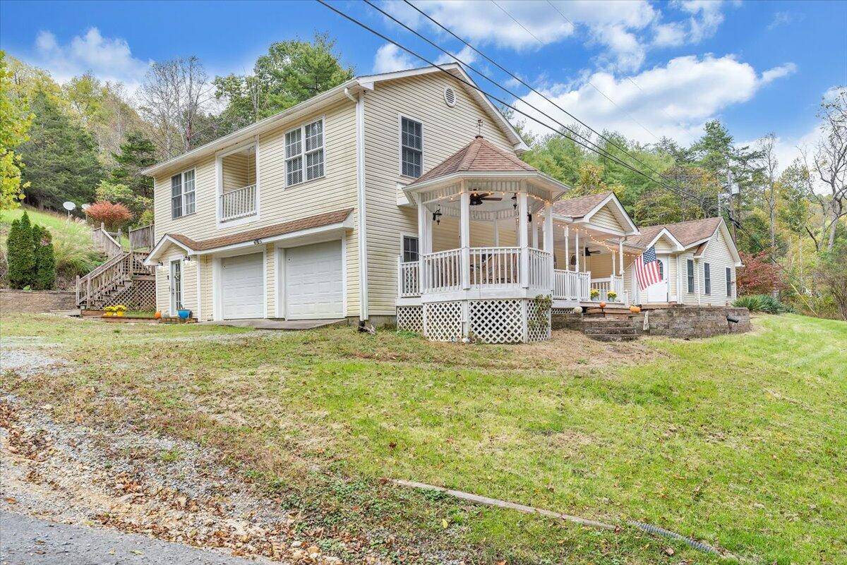 Radford, VA 24141,6544 Owens RD