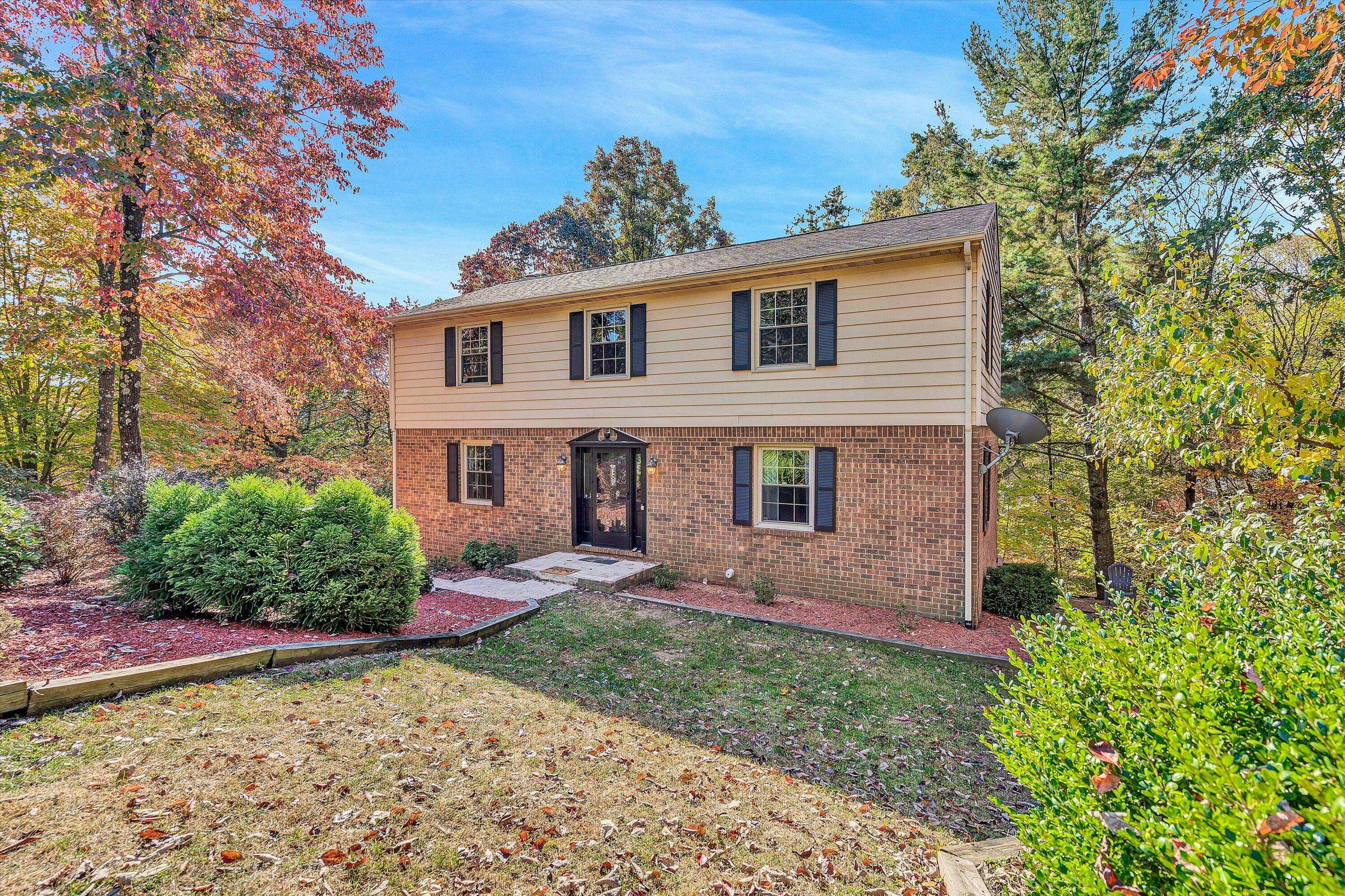 Roanoke, VA 24012,2507 Coachman CIR