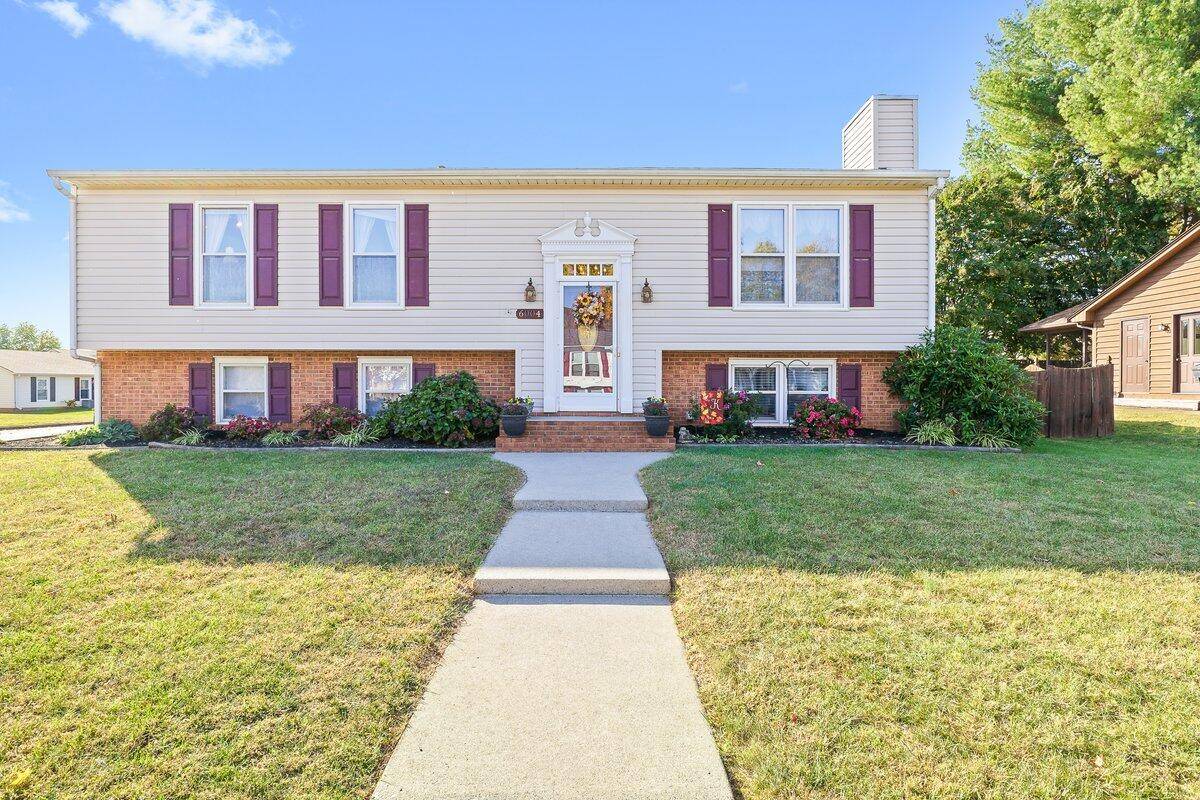 Roanoke, VA 24019,6004 Old Manor CT