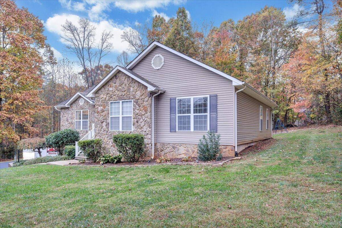 Rocky Mount, VA 24151,120 Woods Edge DR