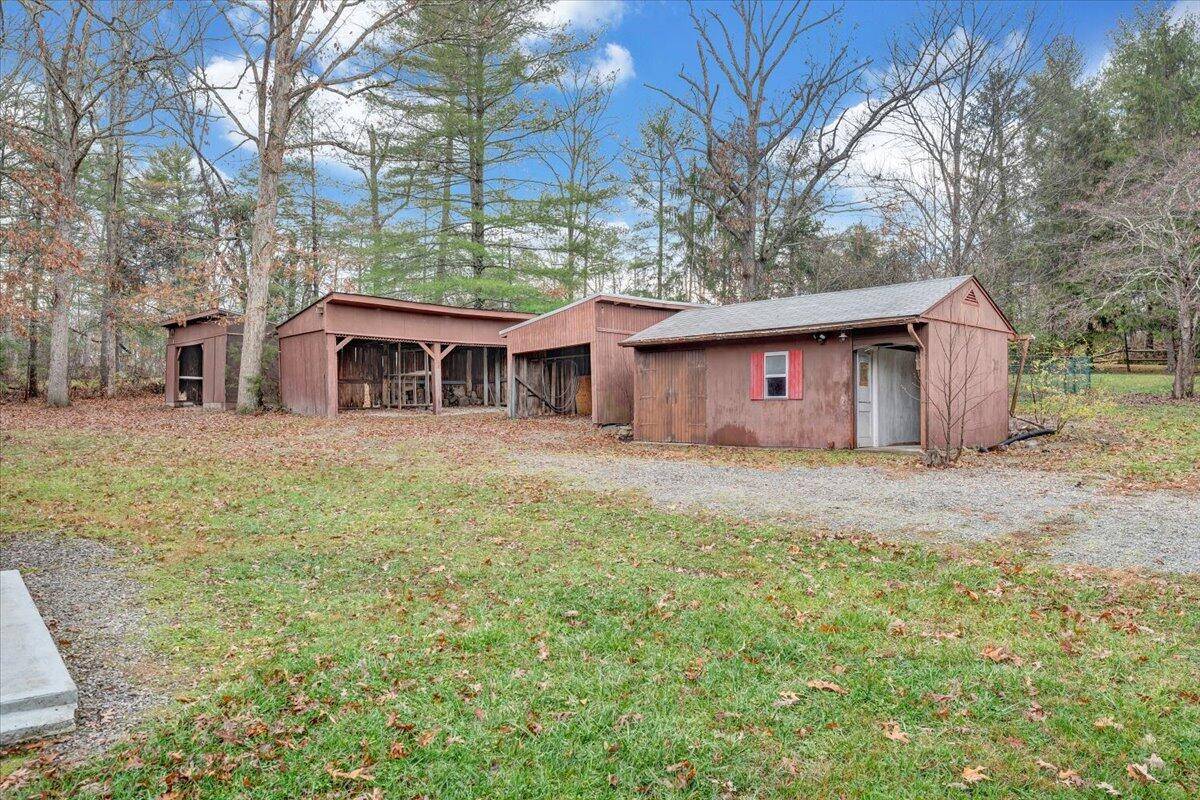 New Castle, VA 24127,90 Green Acres LN #& 106