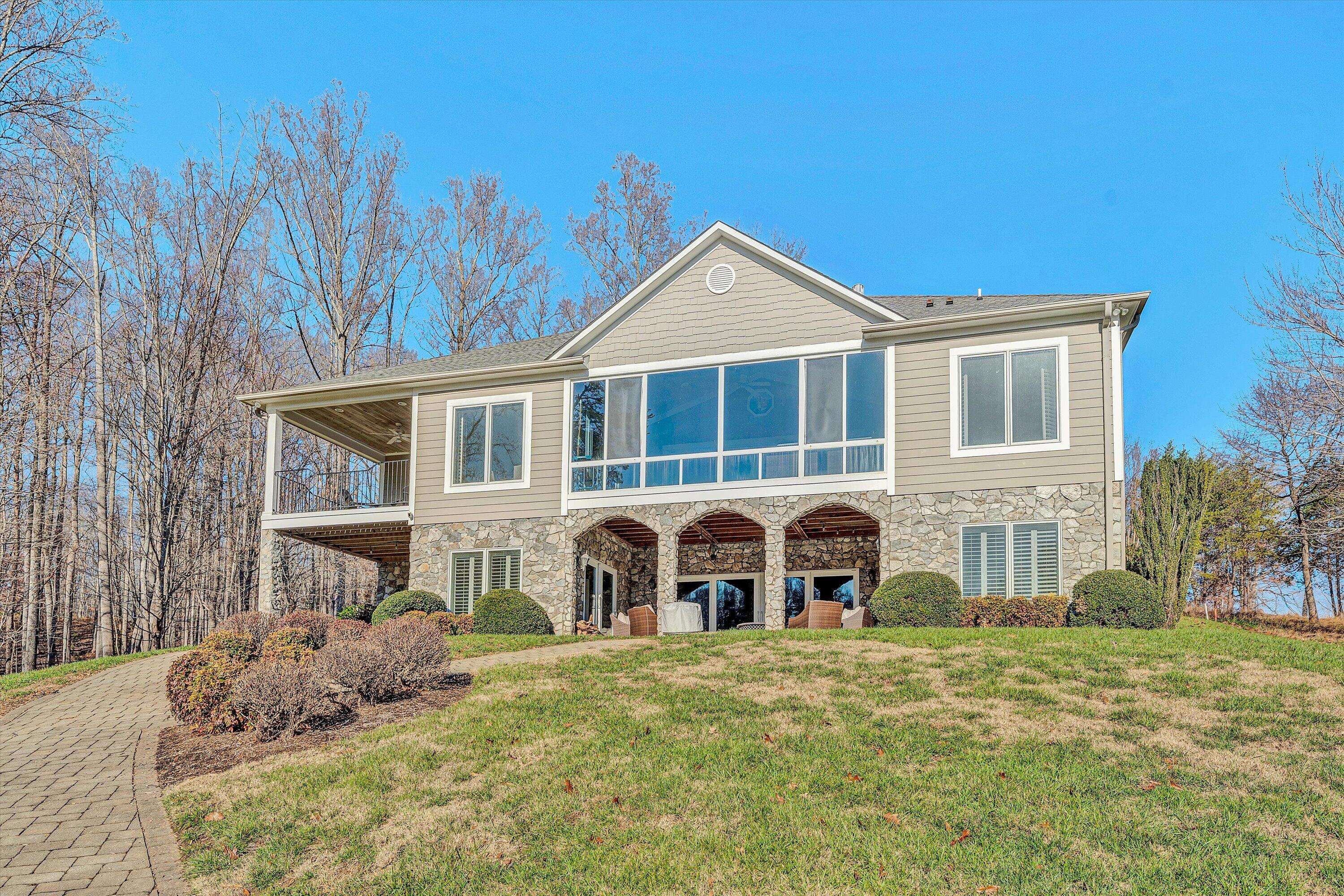 Penhook, VA 24137,60 East View CIR