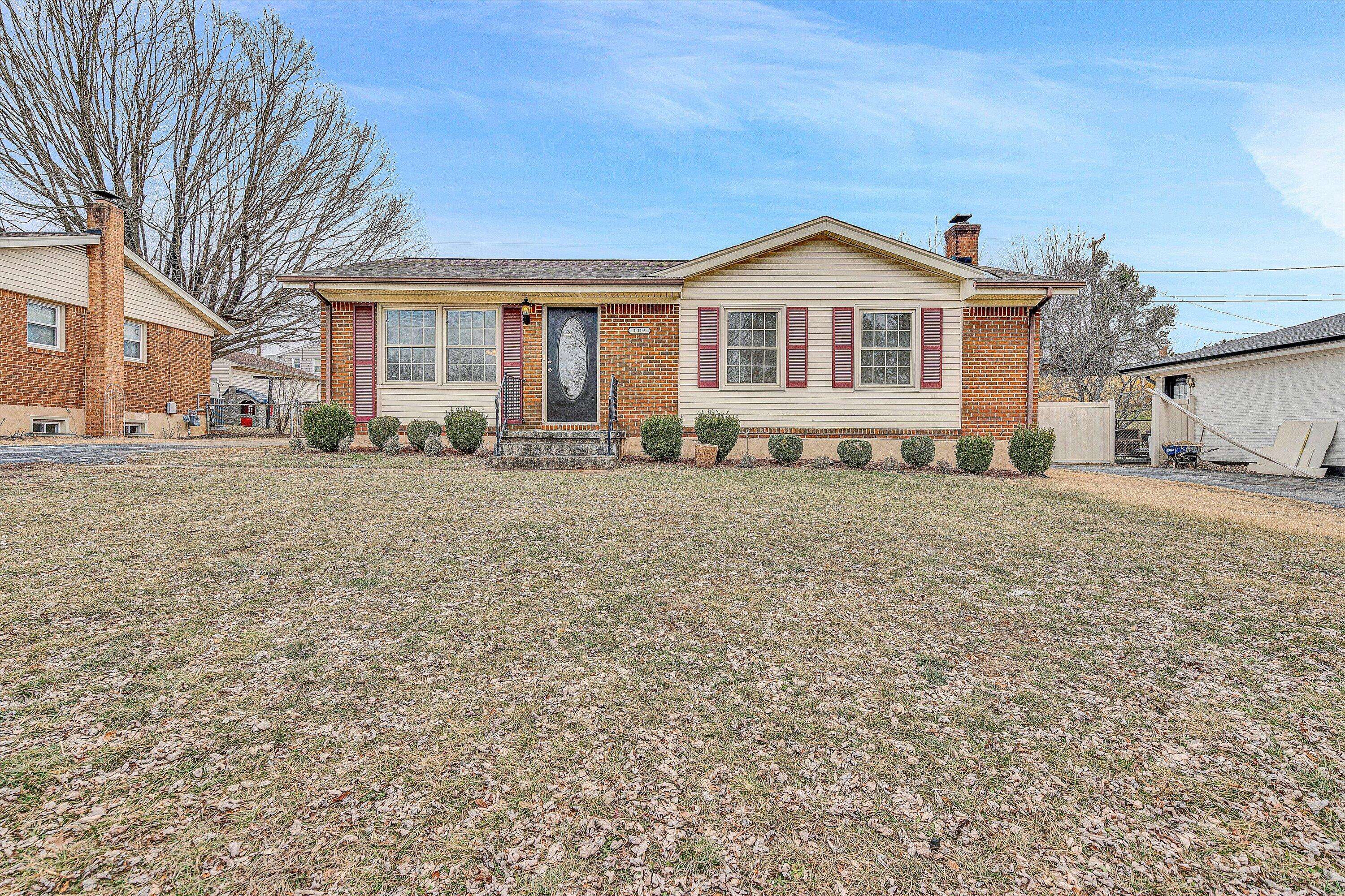 Vinton, VA 24179,1019 Maywood DR