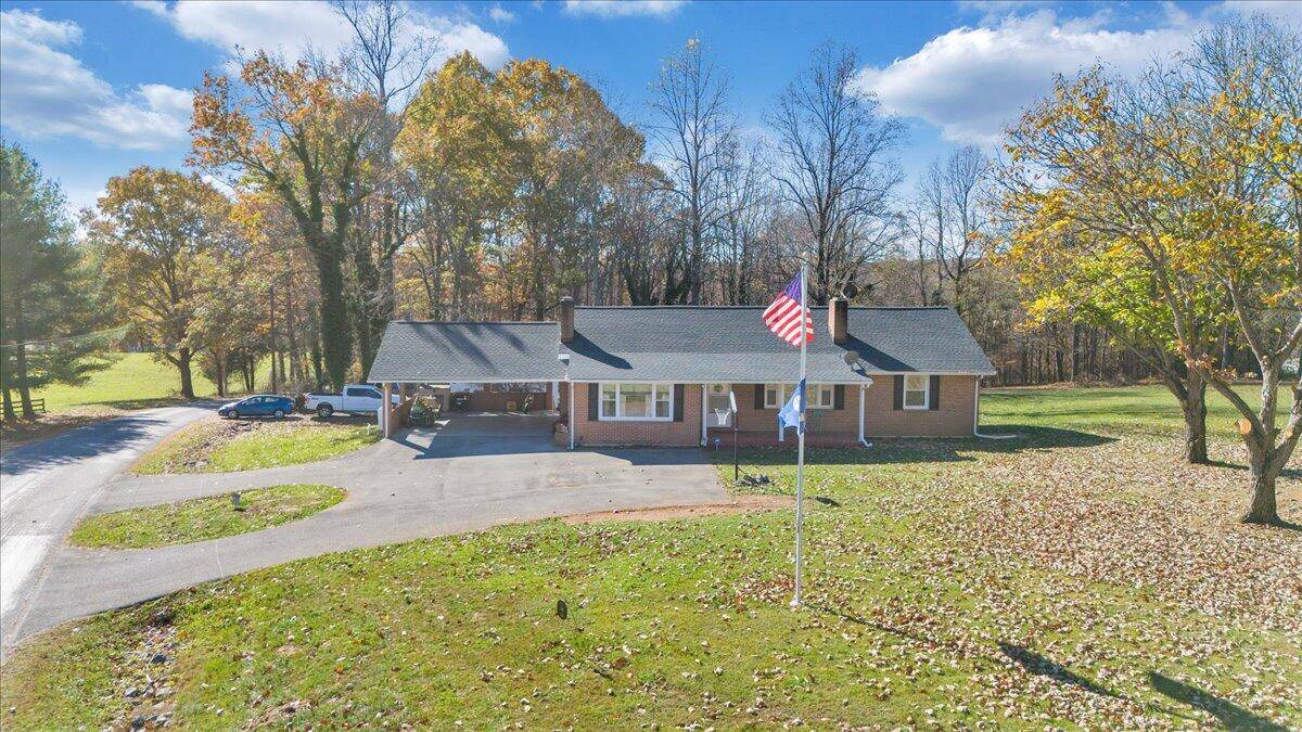 Rocky Mount, VA 24151,1409 Crooked Oak RD