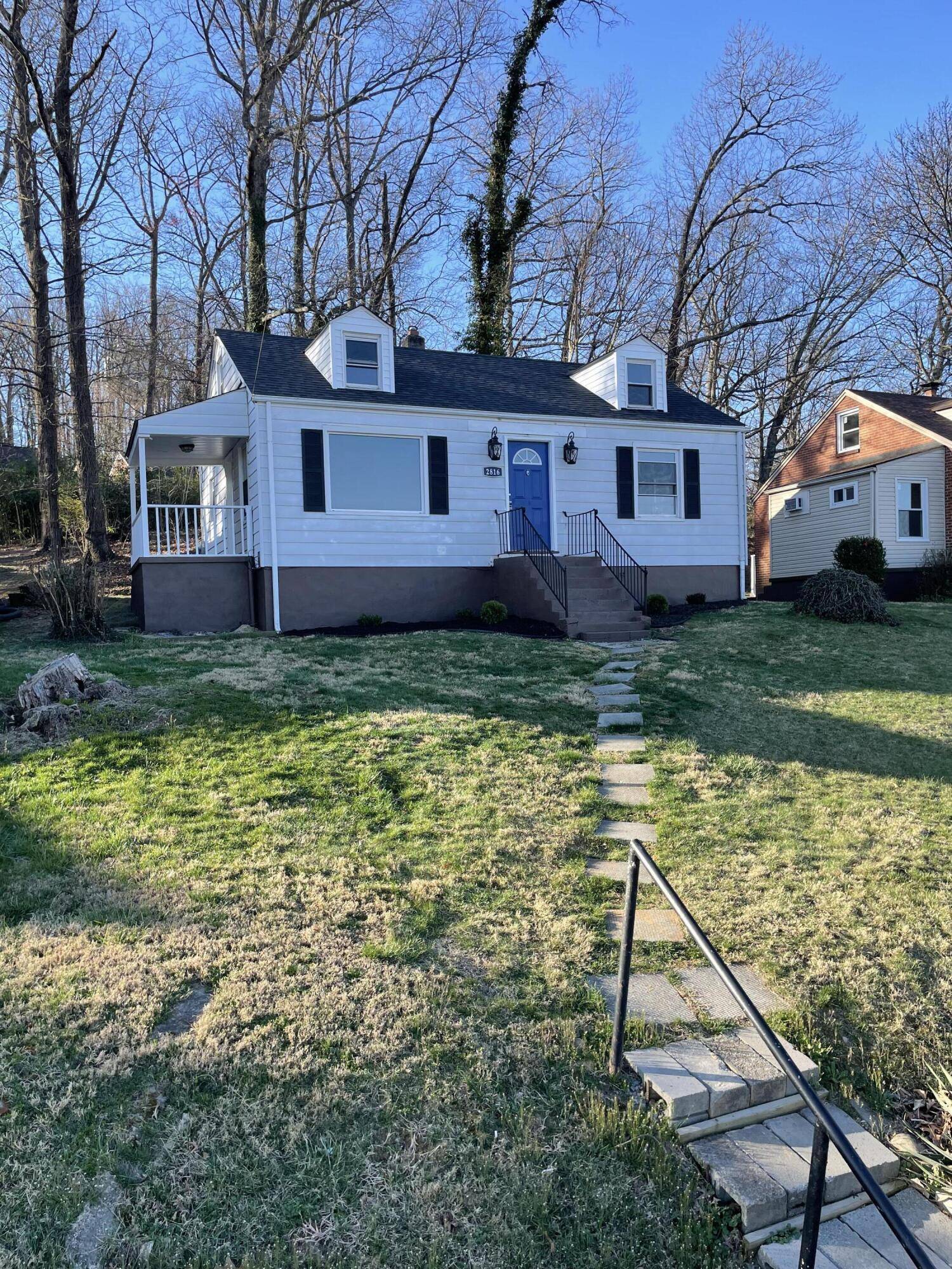 Roanoke, VA 24015,2816 Sweetbrier AVE