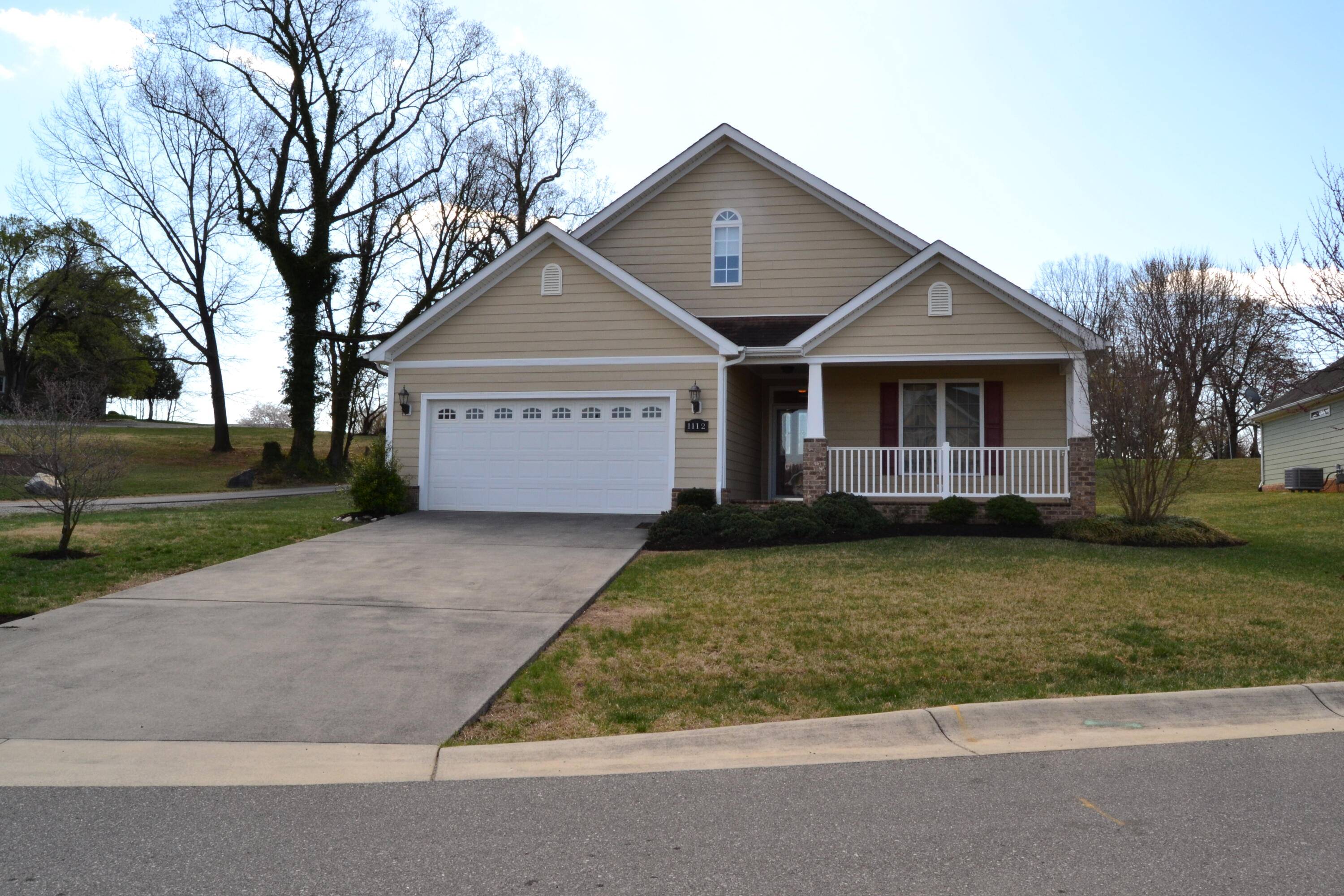 Roanoke, VA 24019,1112 Gaston DR