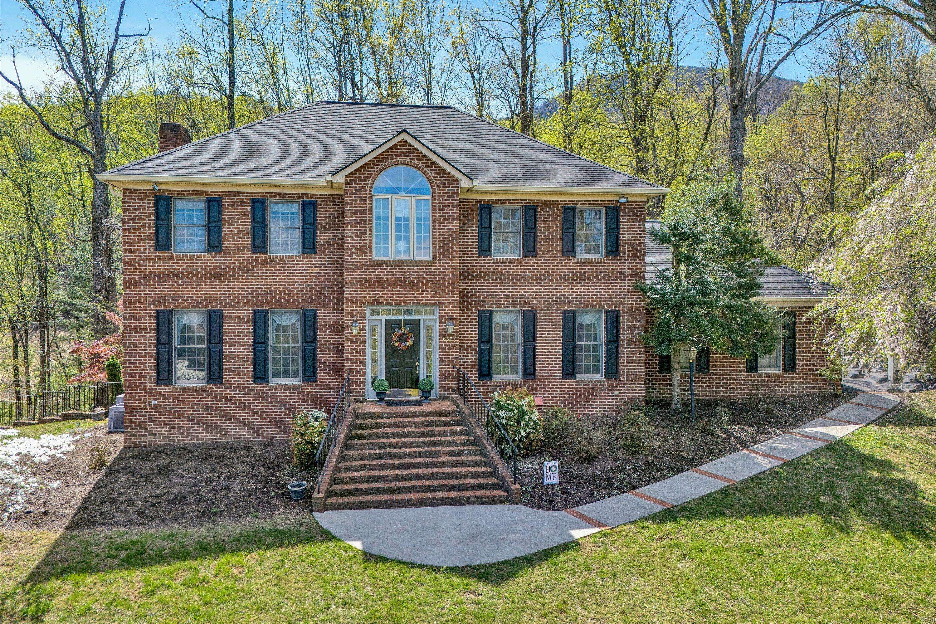 Roanoke, VA 24018,6671 Mallard Lake CT