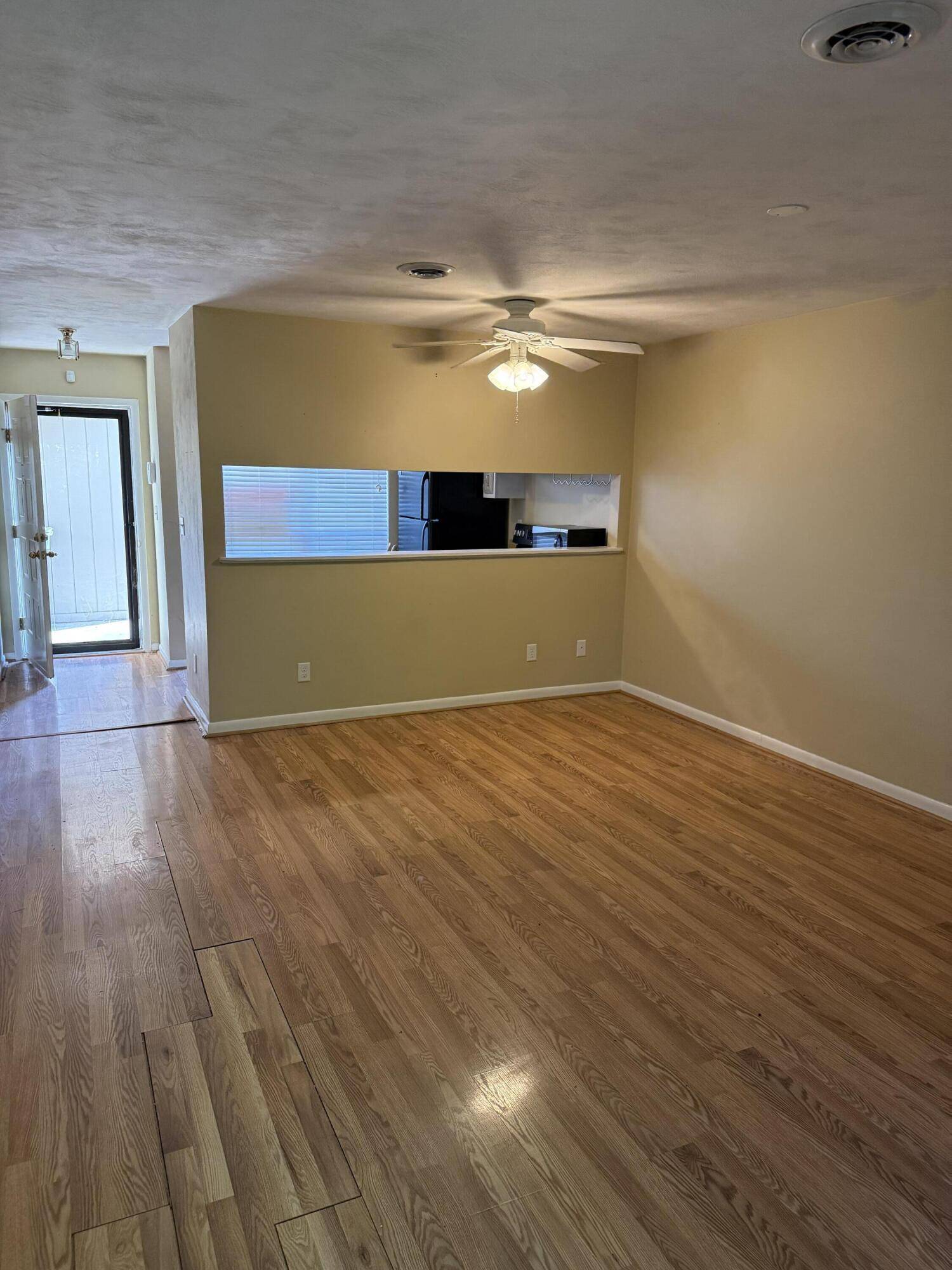 Roanoke, VA 24018,7318 Maple CT