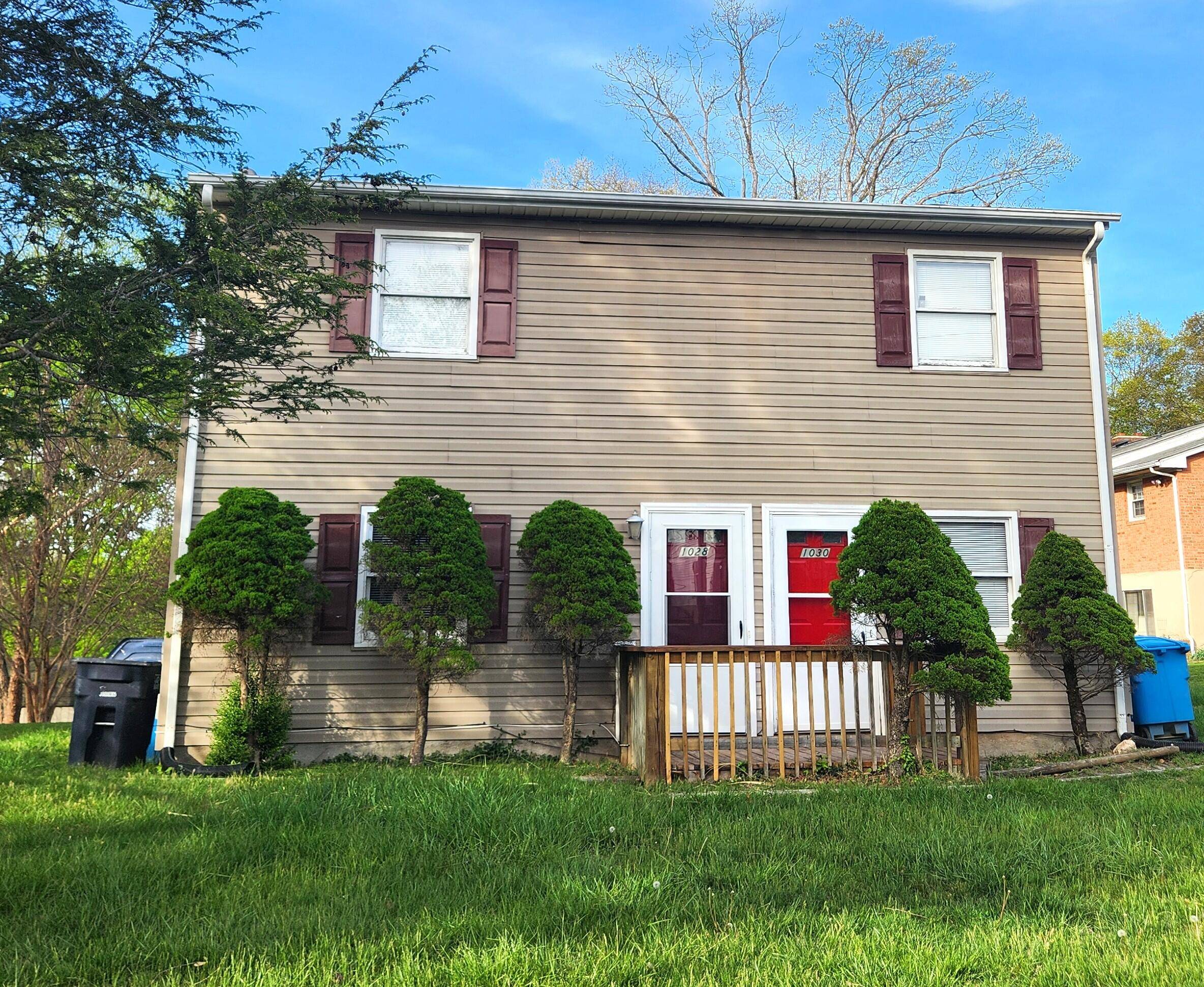 Roanoke, VA 24014,1028 Ray RD