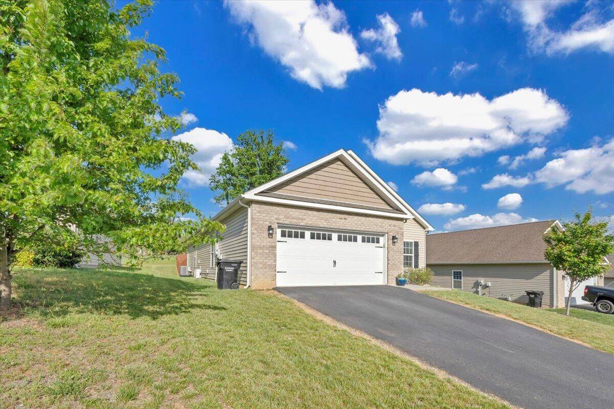 Vinton, VA 24179,2009 Lawson LN