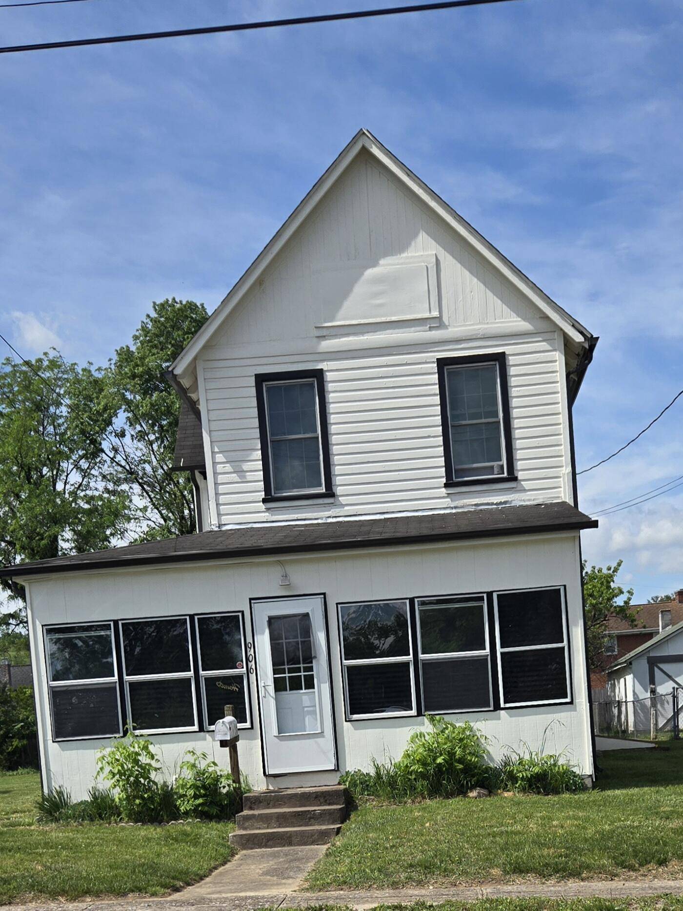 Salem, VA 24153,906 Front AVE