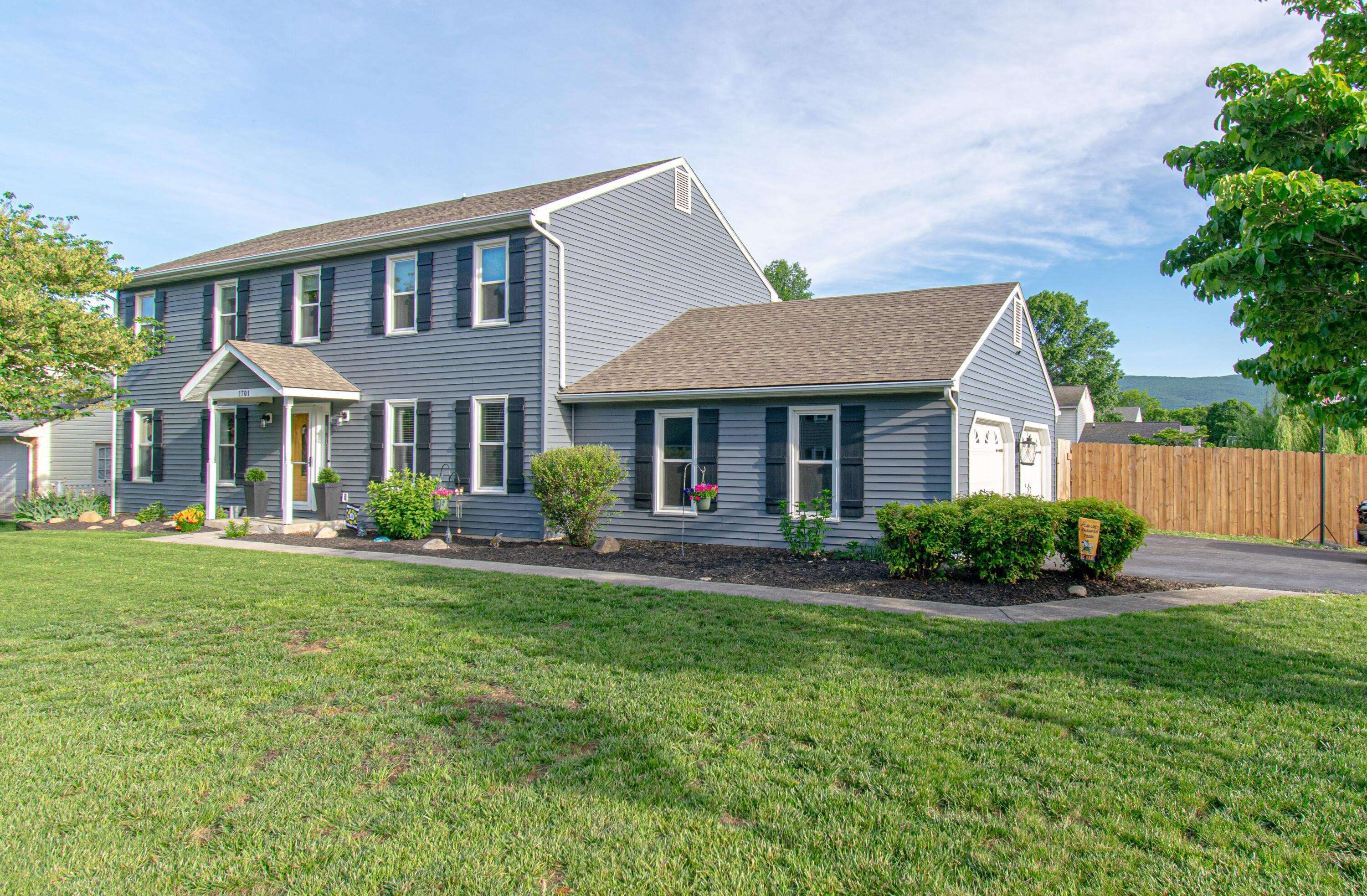 Salem, VA 24153,1701 Kingsmill DR