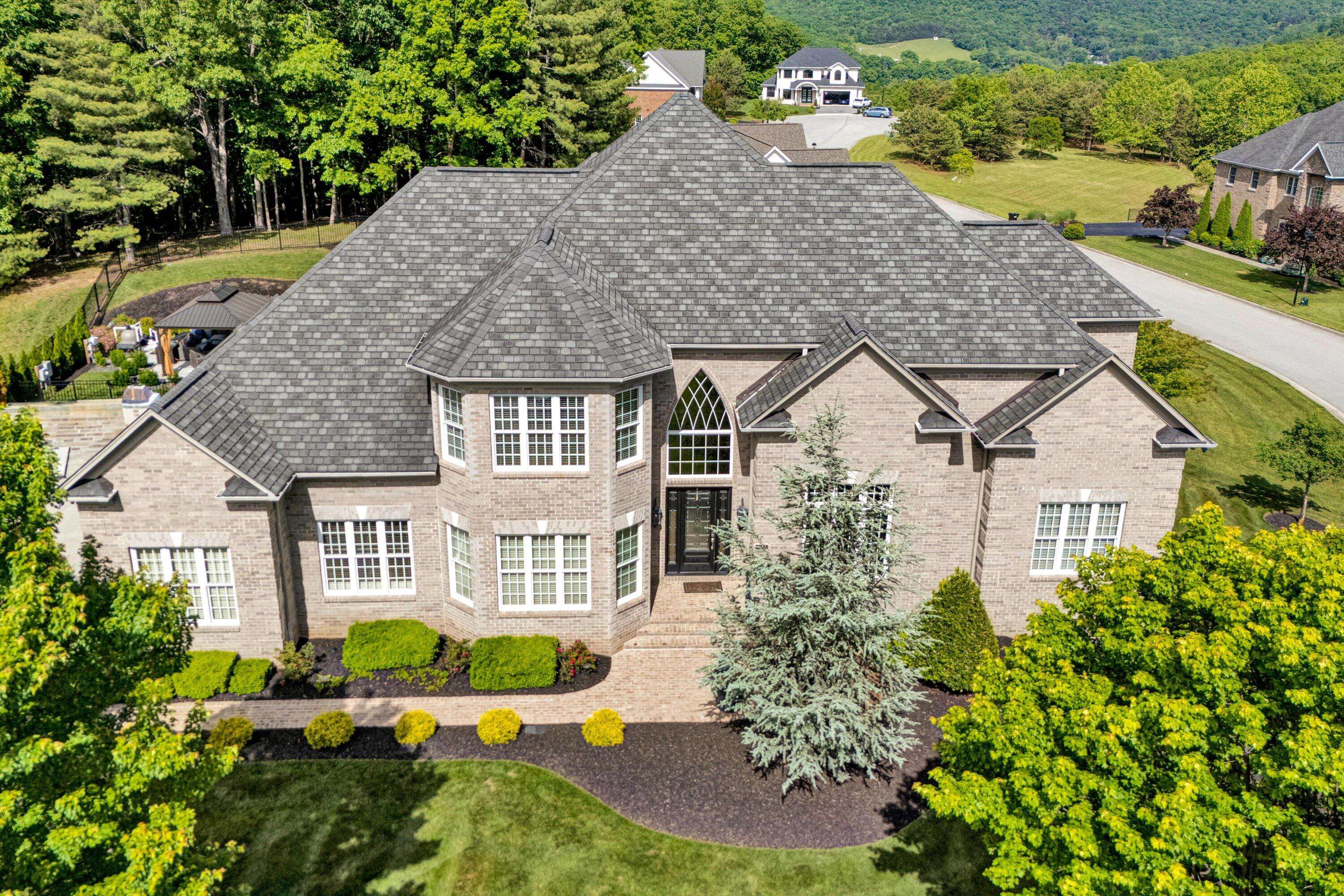 Roanoke, VA 24018,3846 Eagle Crest DR