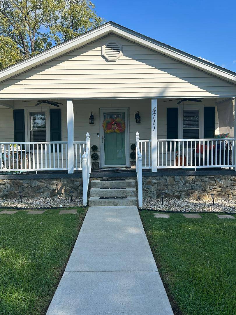 Roanoke, VA 24017,4711 Surrey AVE