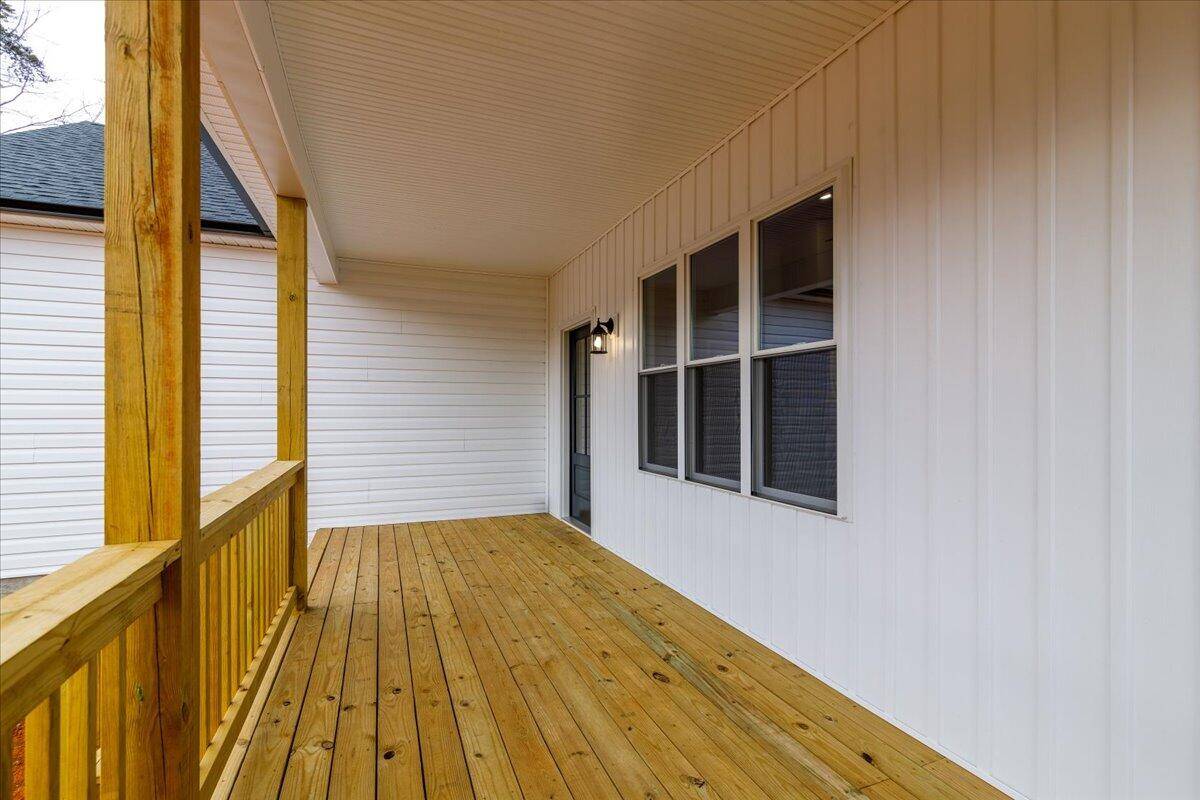 Hardy, VA 24101,13686 Hardy RD