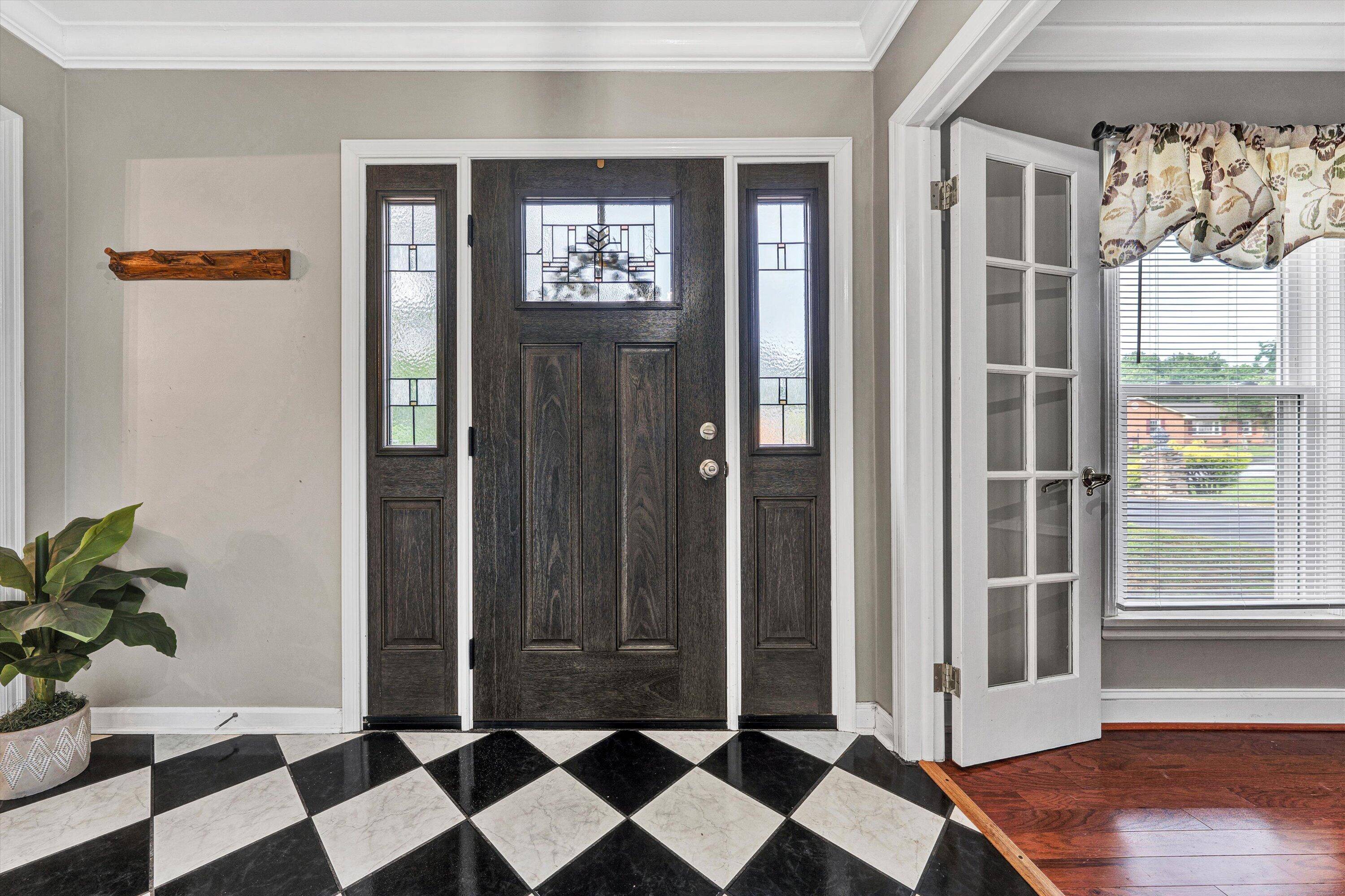 Salem, VA 24153,5211 Cherokee Hills DR