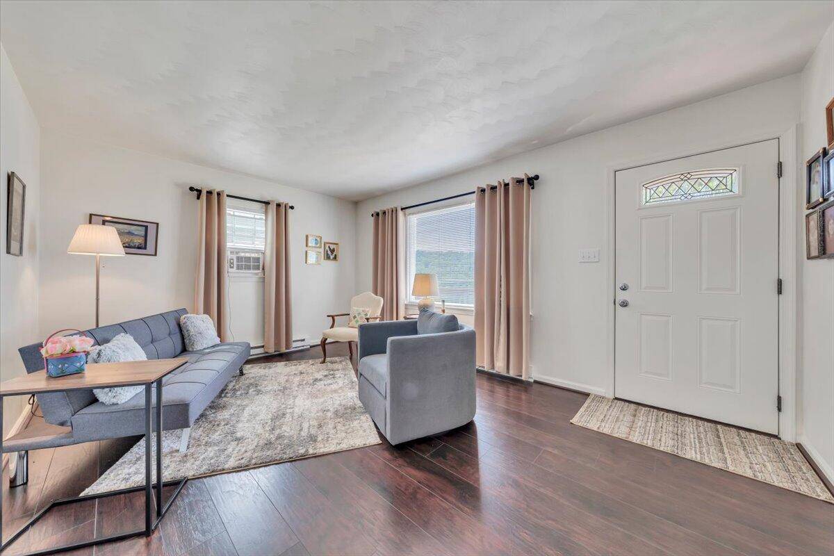 Roanoke, VA 24019,37 Dancing Tree LN