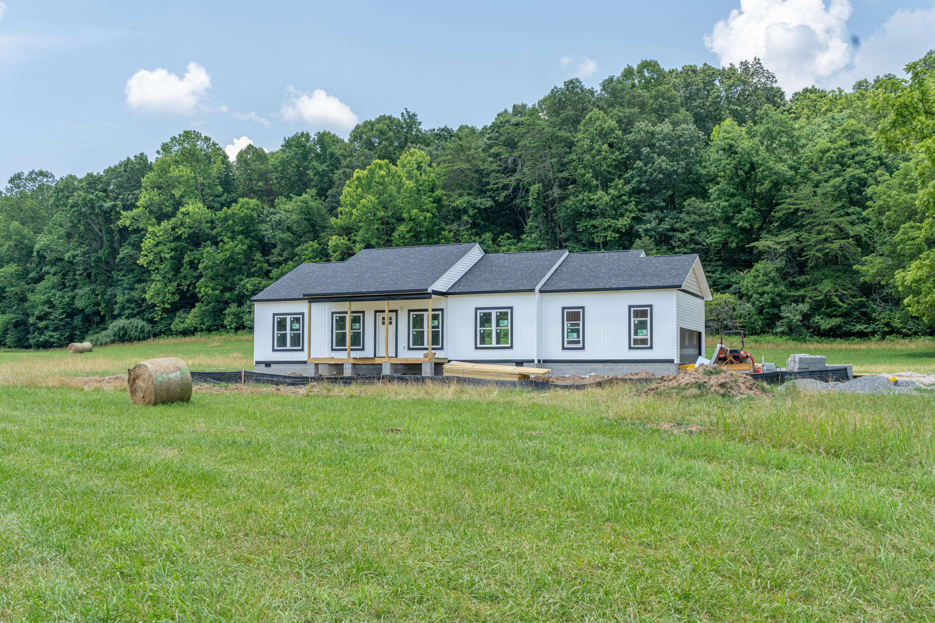 Troutville, VA 24175,3086 Haymakertown RD