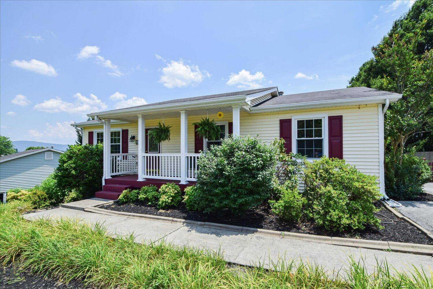 Roanoke, VA 24019,127 North Rome DR